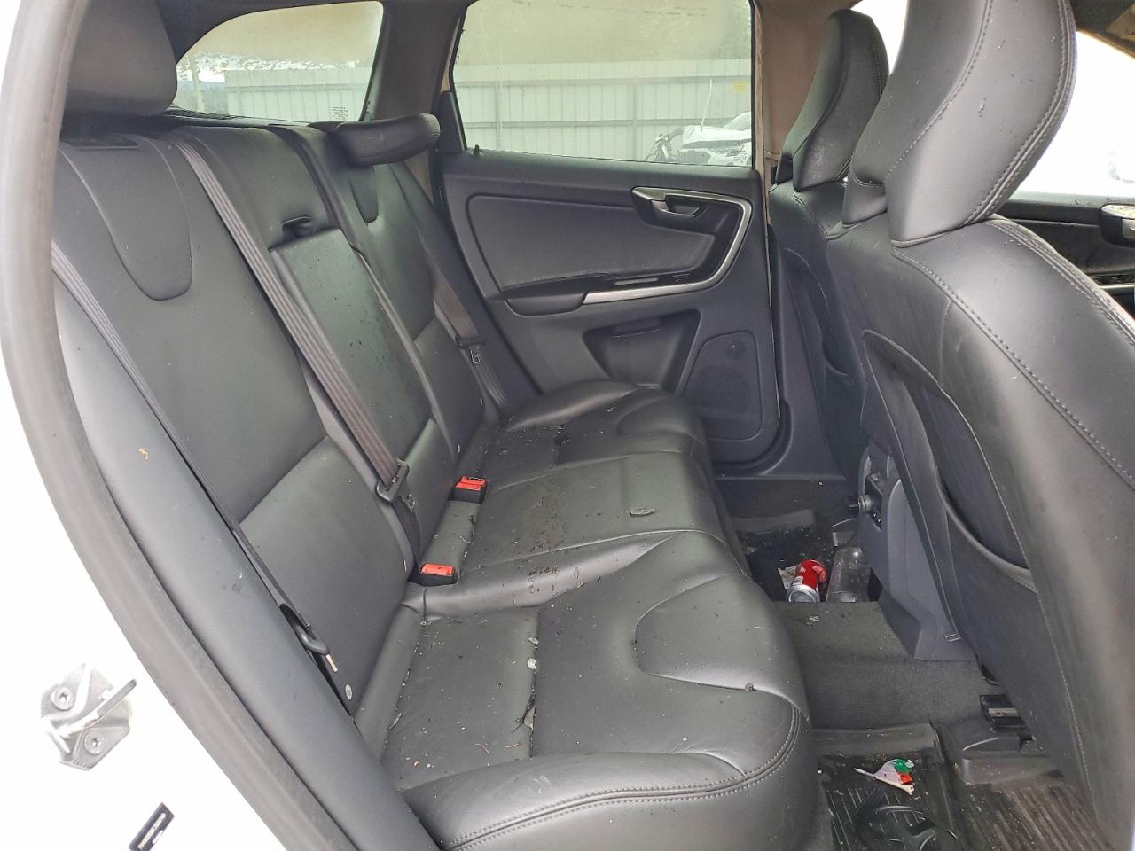 2015 Volvo Xc60 T6 Platinum White vin: YV4902RD6F2600749