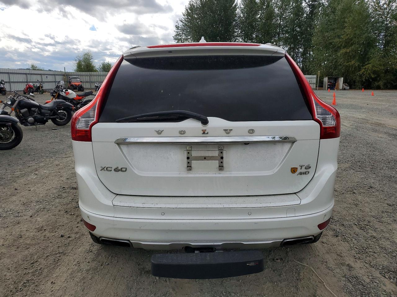 2015 Volvo Xc60 T6 Platinum White vin: YV4902RD6F2600749