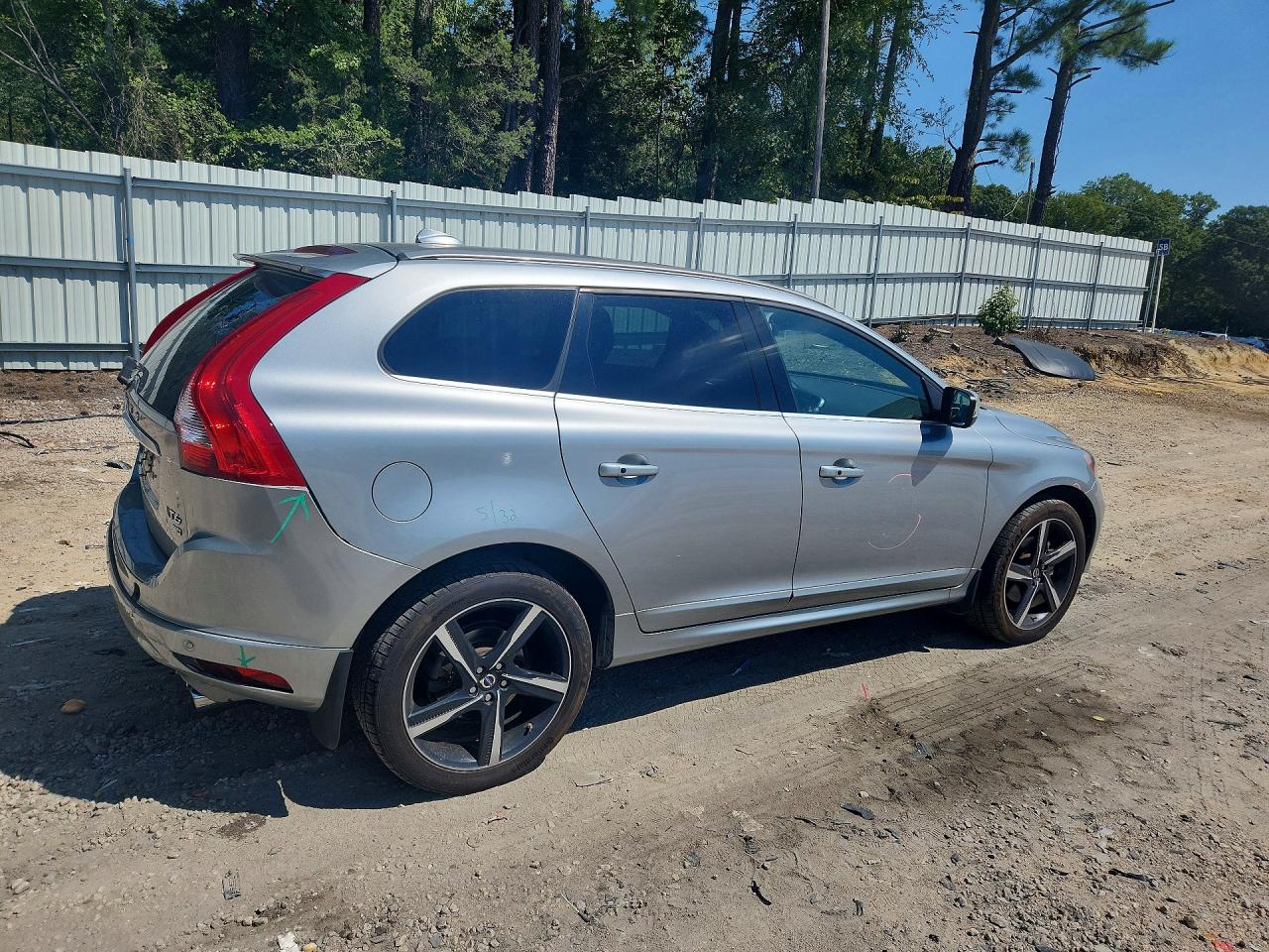 2015 Volvo Xc60 T6 R-design Premier Plus Серебряный vin: YV4902RG4F2595416