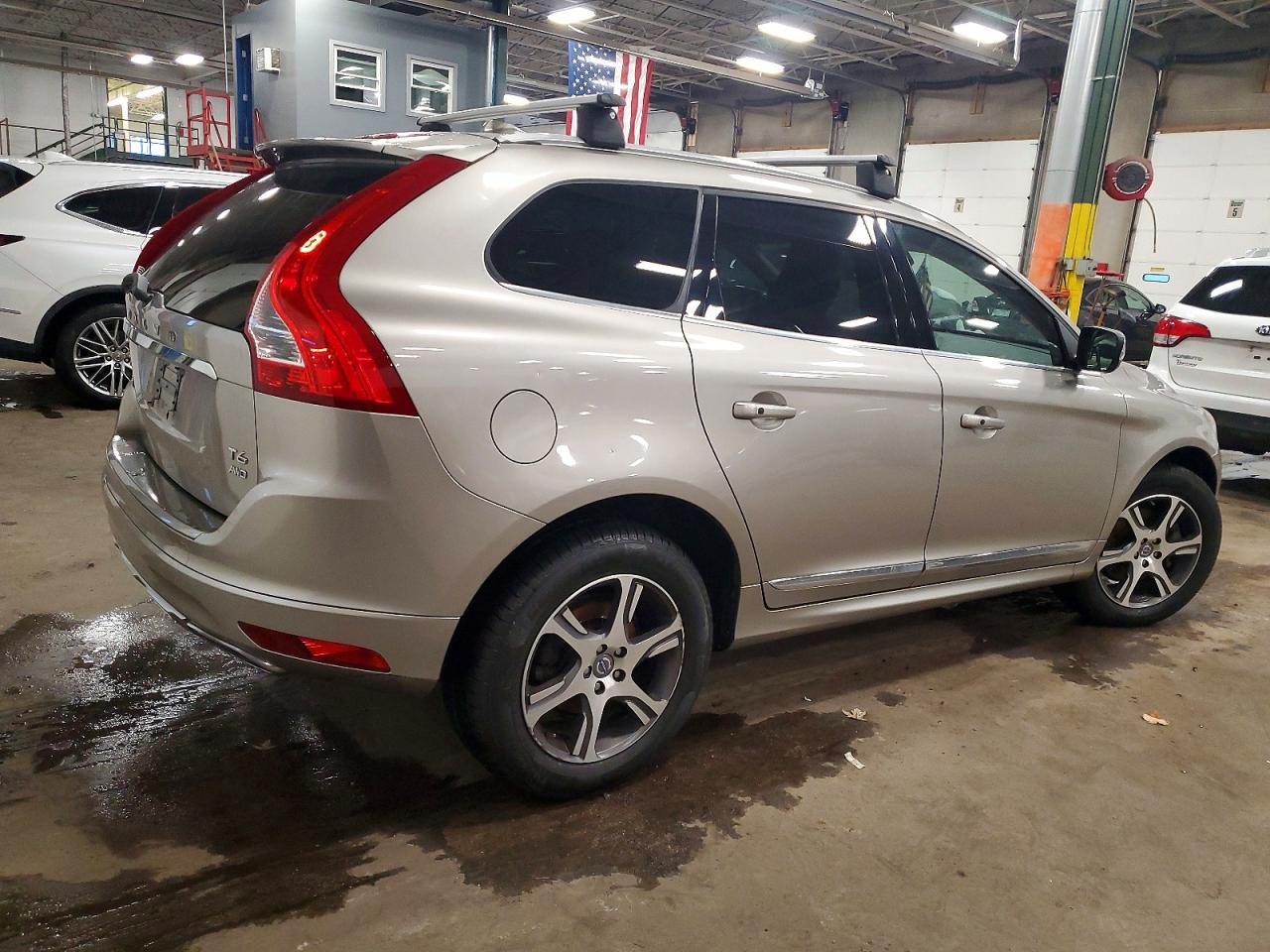 2015 Volvo Xc60 T6 Premier Beige vin: YV4902RK0F2635155