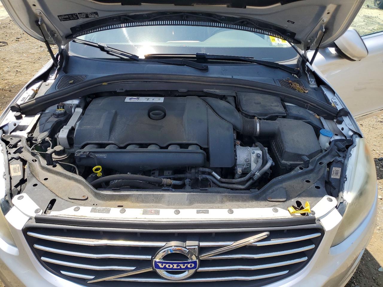 2015 Volvo Xc60 T6 Premier Silver vin: YV4902RK0F2662713