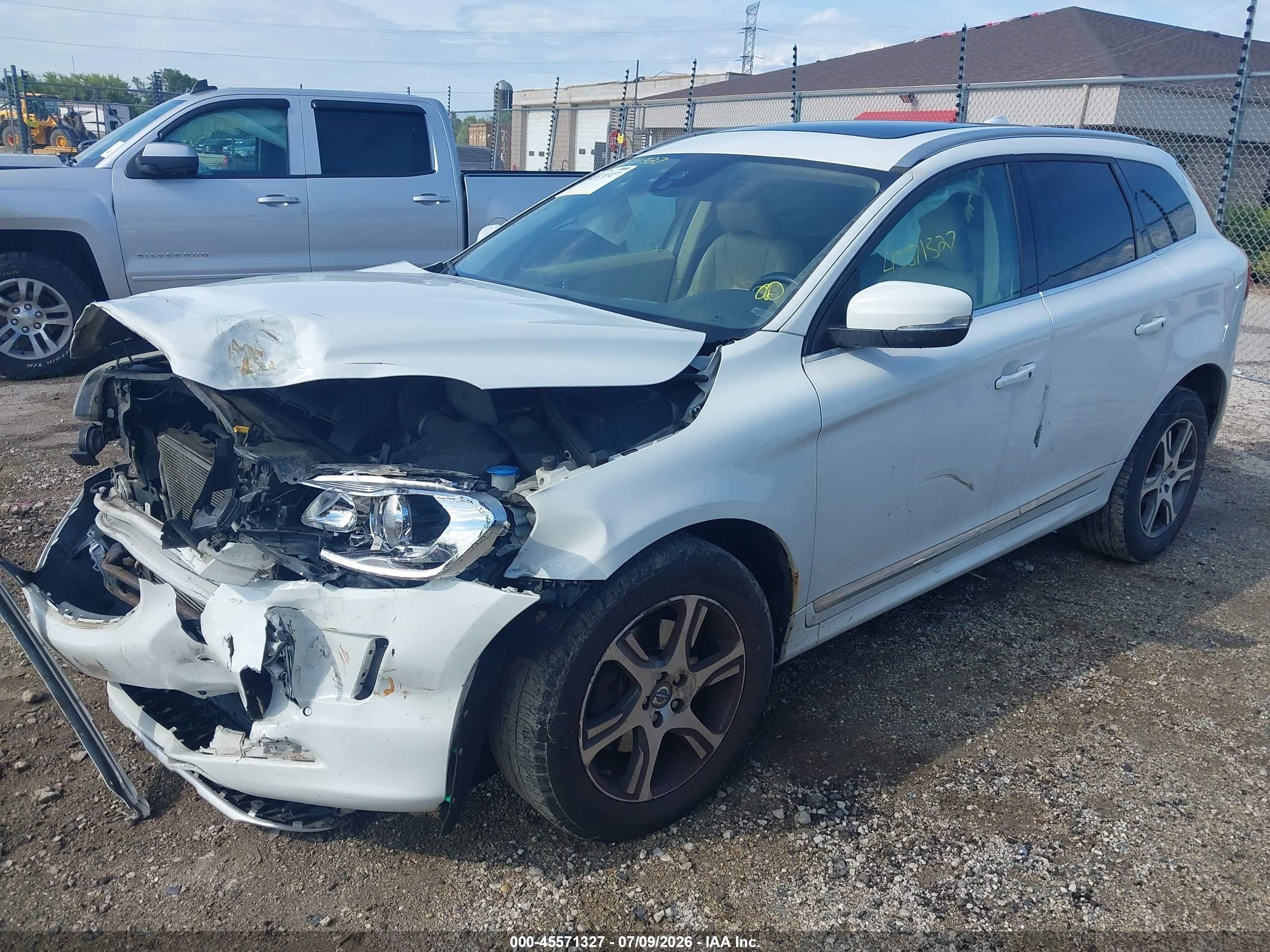 2015 Volvo Xc60 T6 White vin: YV4902RK0F2678300