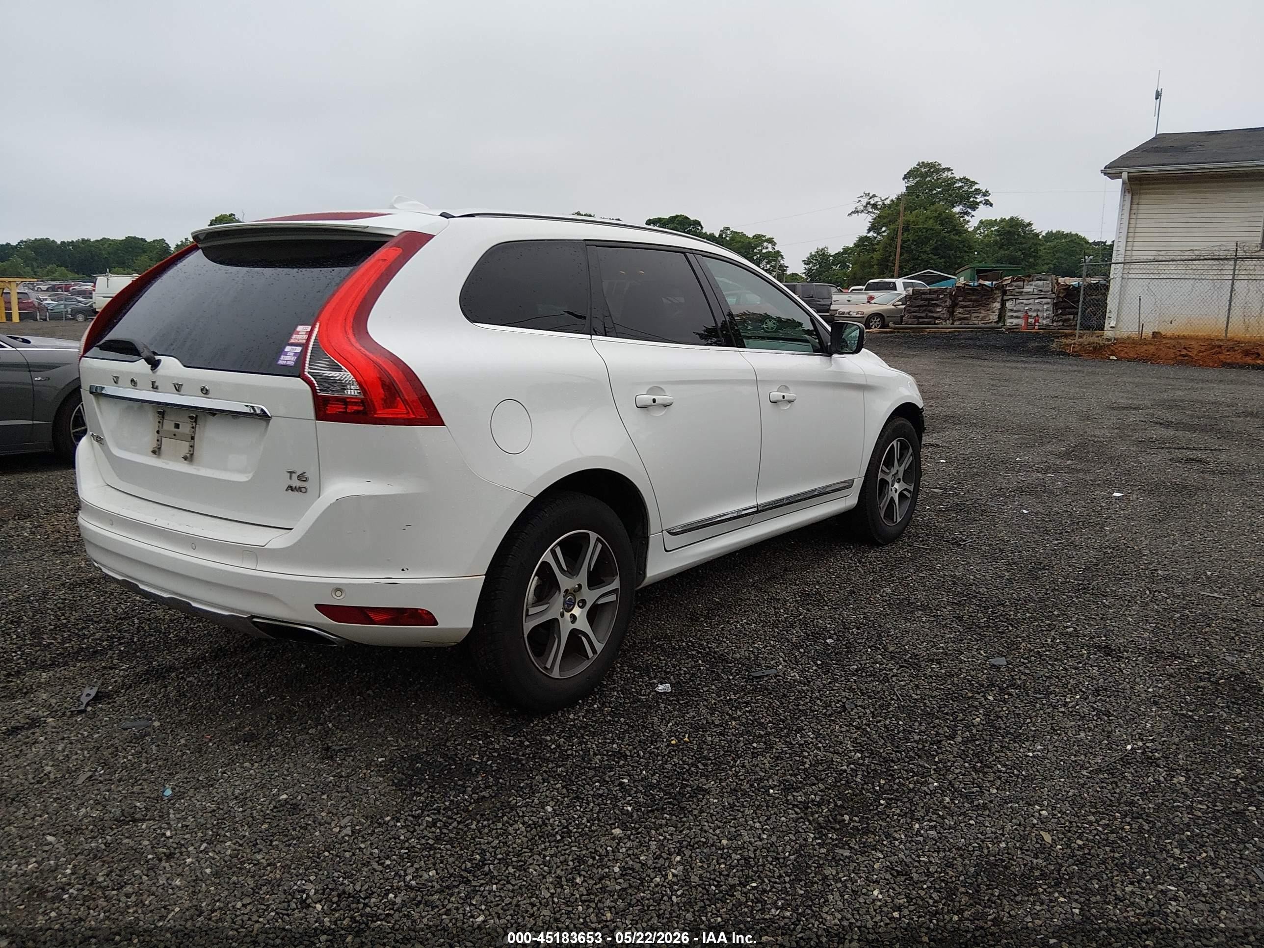 2015 Volvo Xc60 T6 White vin: YV4902RK0F2727480