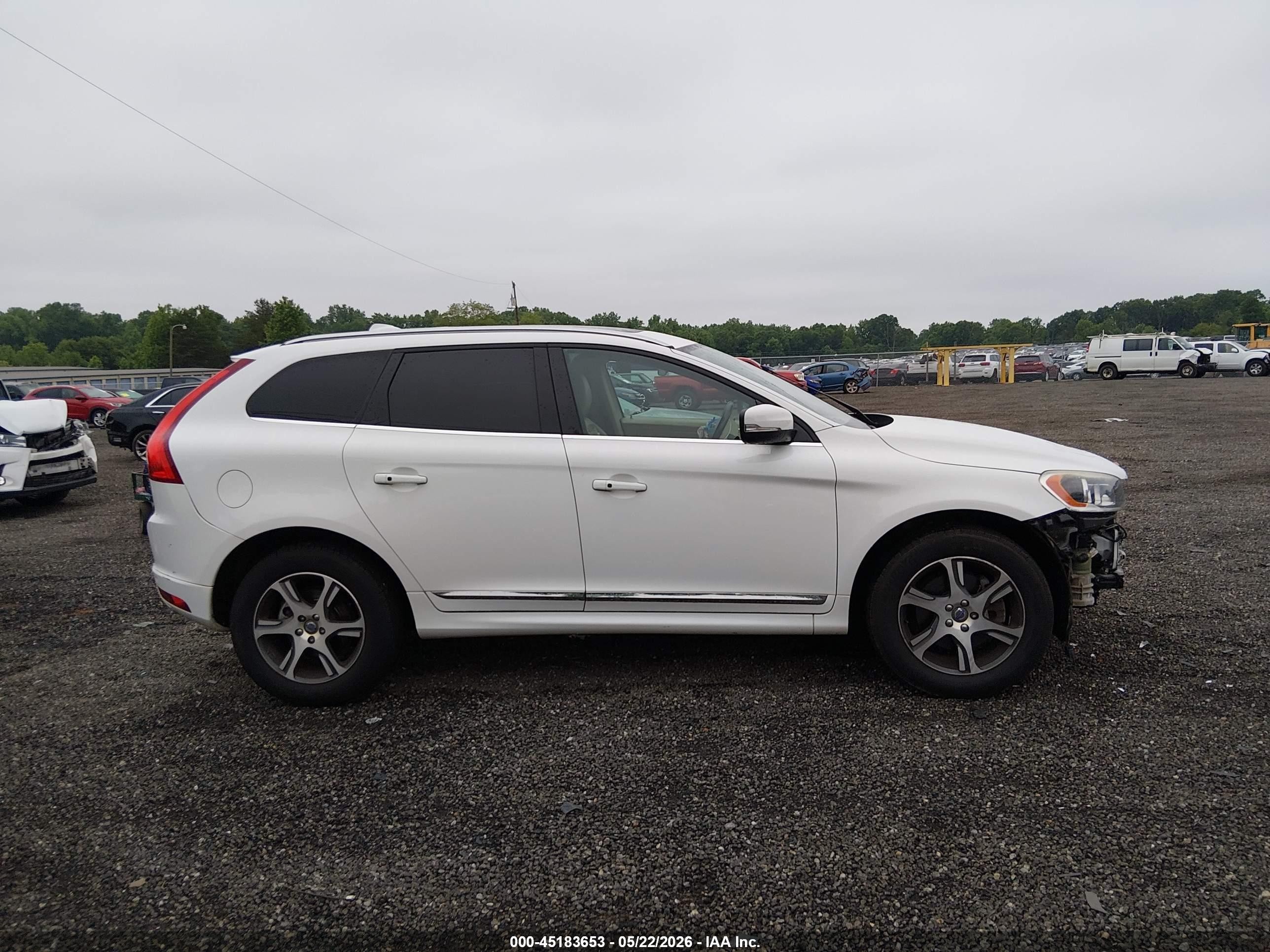 2015 Volvo Xc60 T6 White vin: YV4902RK0F2727480