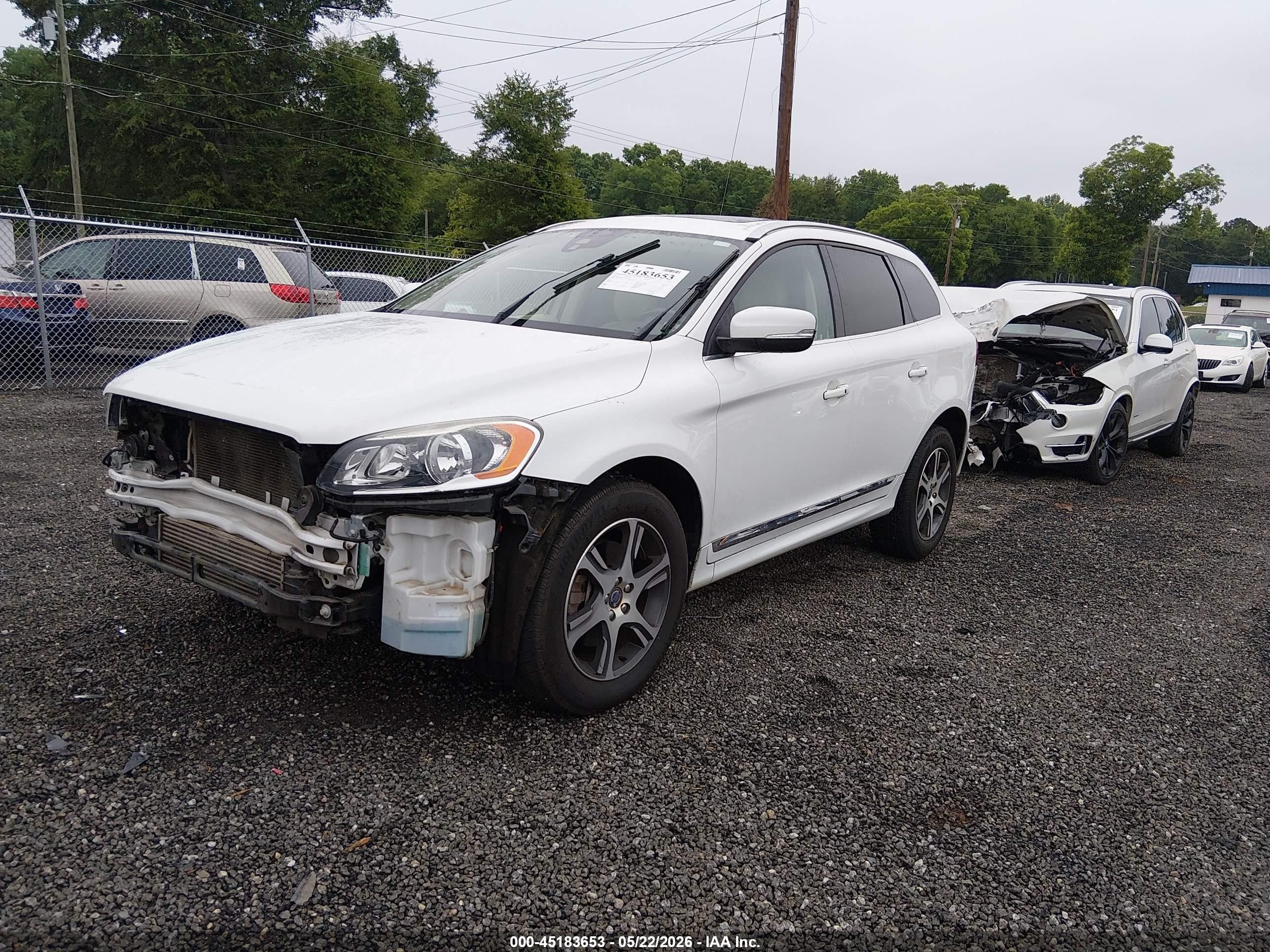 2015 Volvo Xc60 T6 White vin: YV4902RK0F2727480