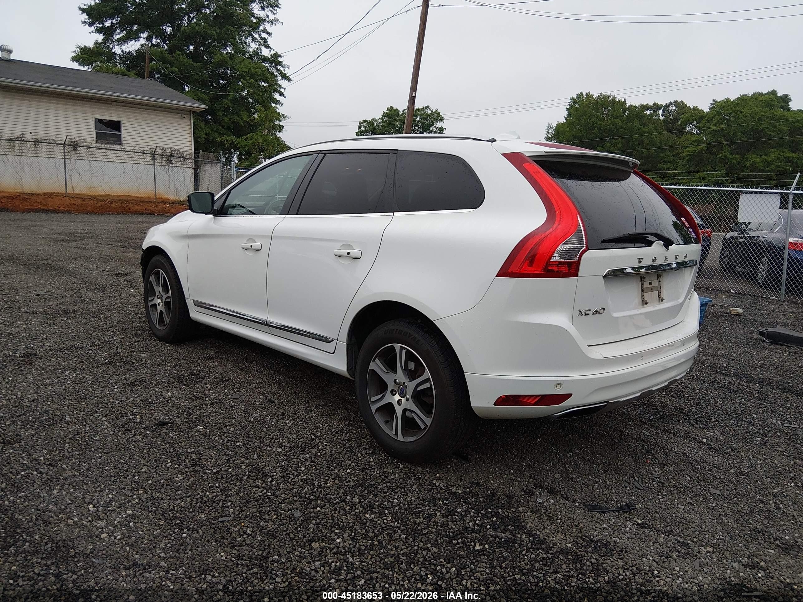 2015 Volvo Xc60 T6 White vin: YV4902RK0F2727480