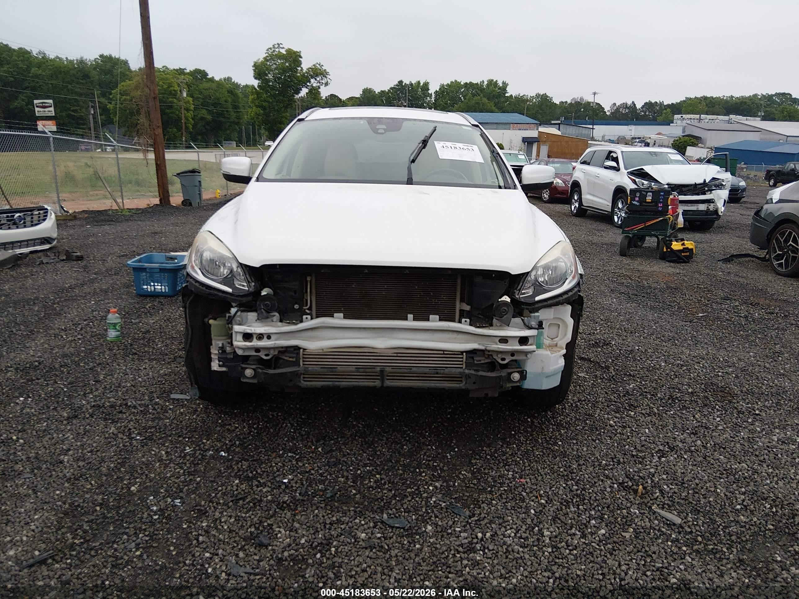 2015 Volvo Xc60 T6 White vin: YV4902RK0F2727480