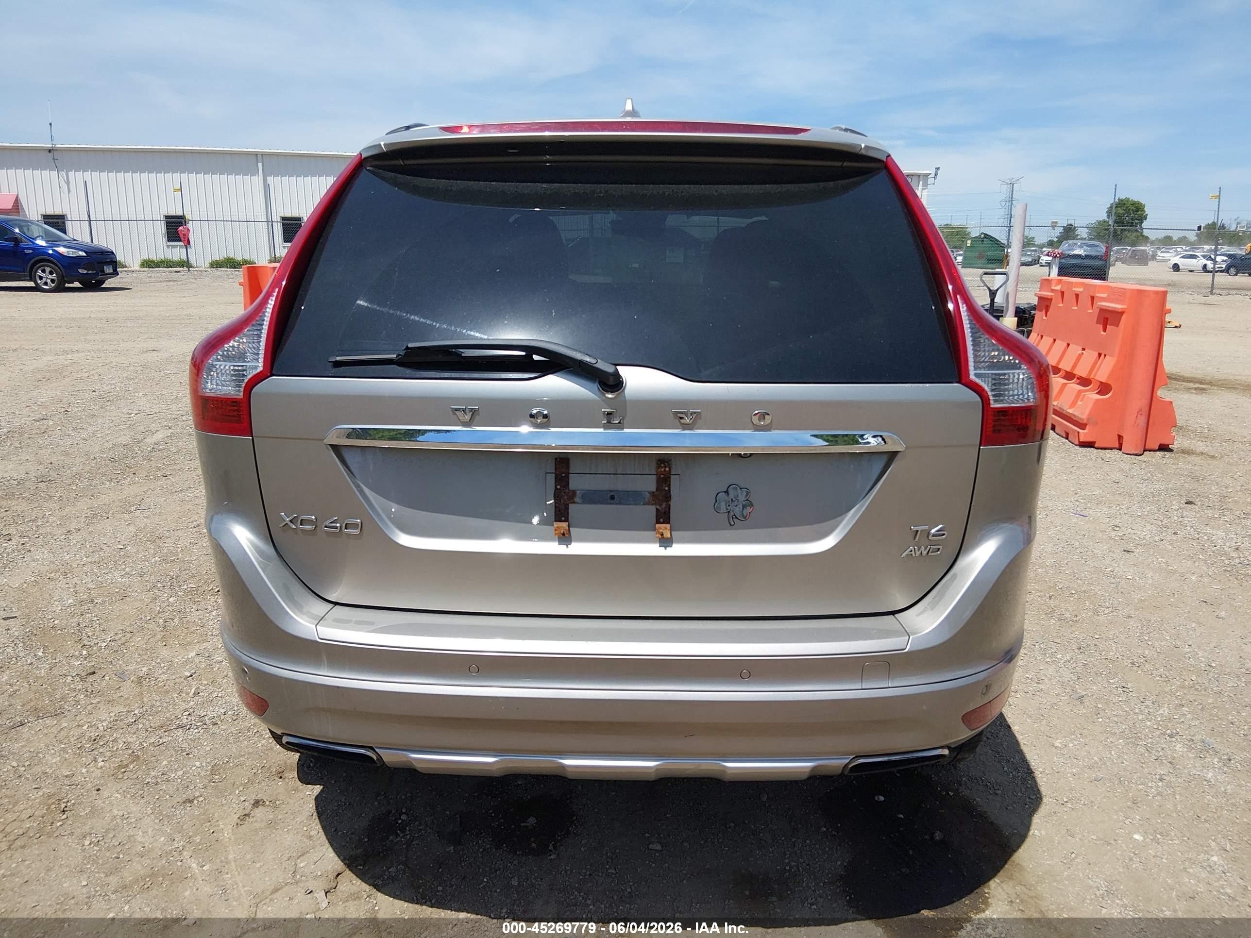 2015 Volvo Xc60 T6 Gray vin: YV4902RK2F2653415