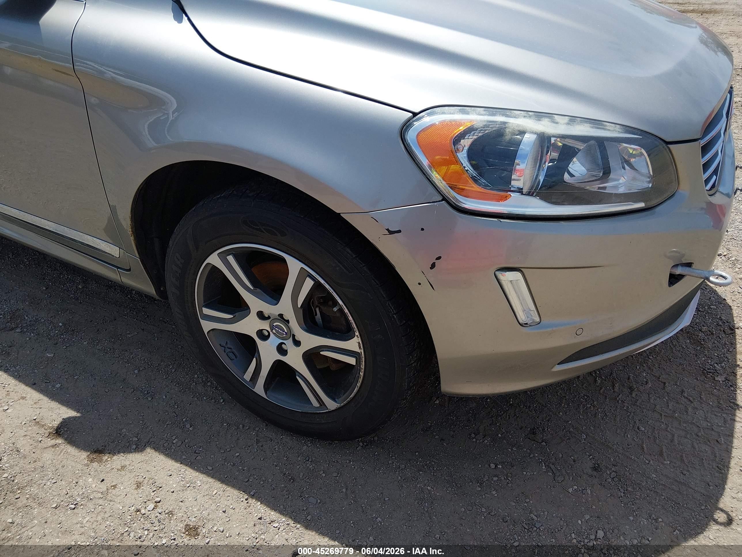 2015 Volvo Xc60 T6 Gray vin: YV4902RK2F2653415