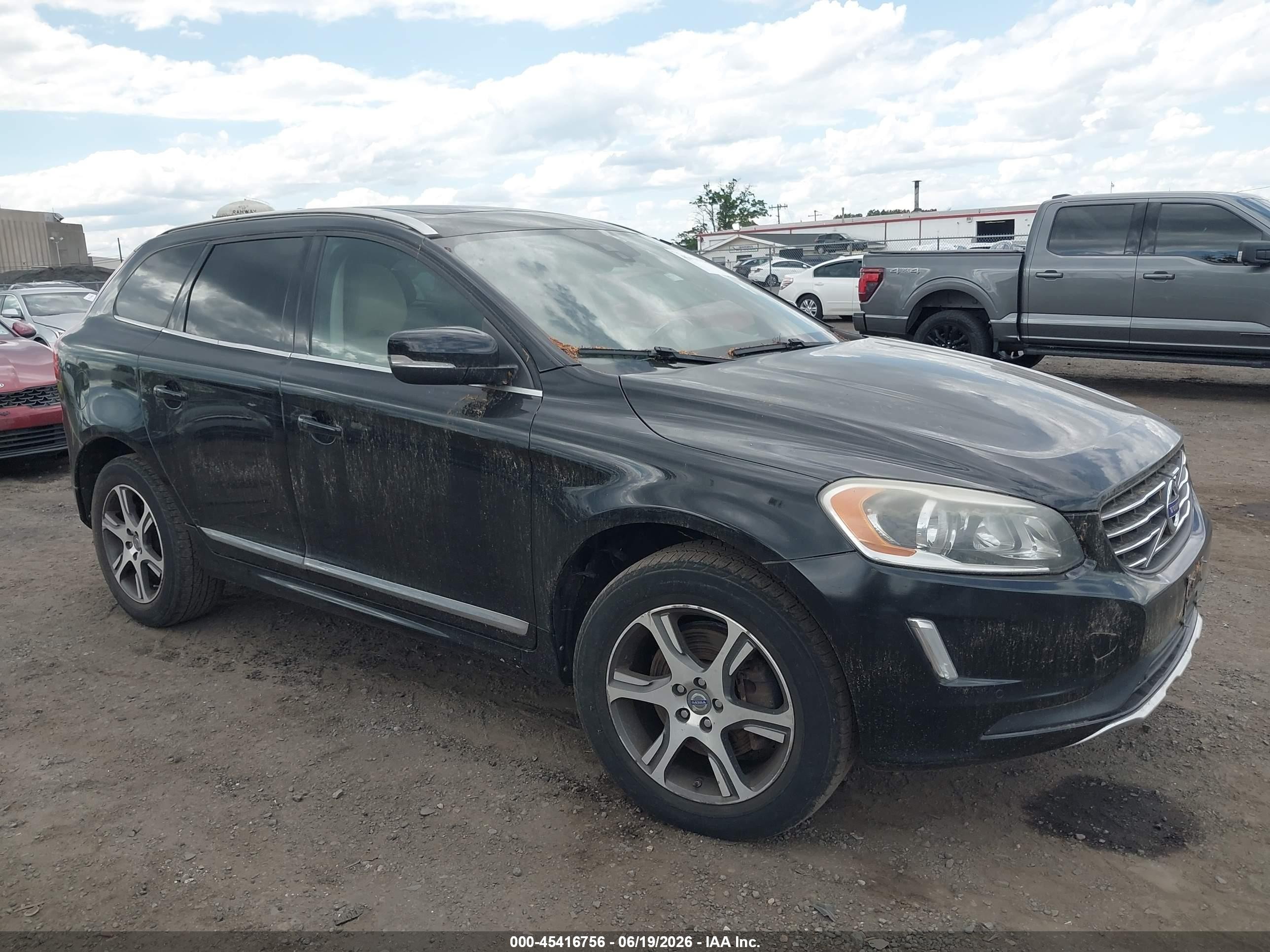 2015 Volvo Xc60 T6 Черный vin: YV4902RK2F2667315