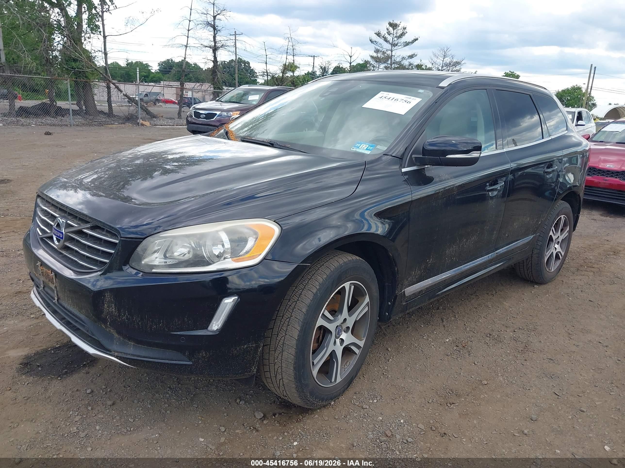 2015 Volvo Xc60 T6 Черный vin: YV4902RK2F2667315