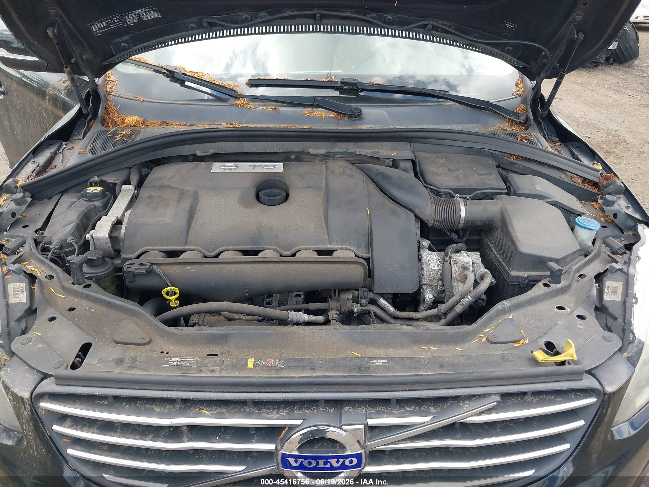 2015 Volvo Xc60 T6 Черный vin: YV4902RK2F2667315