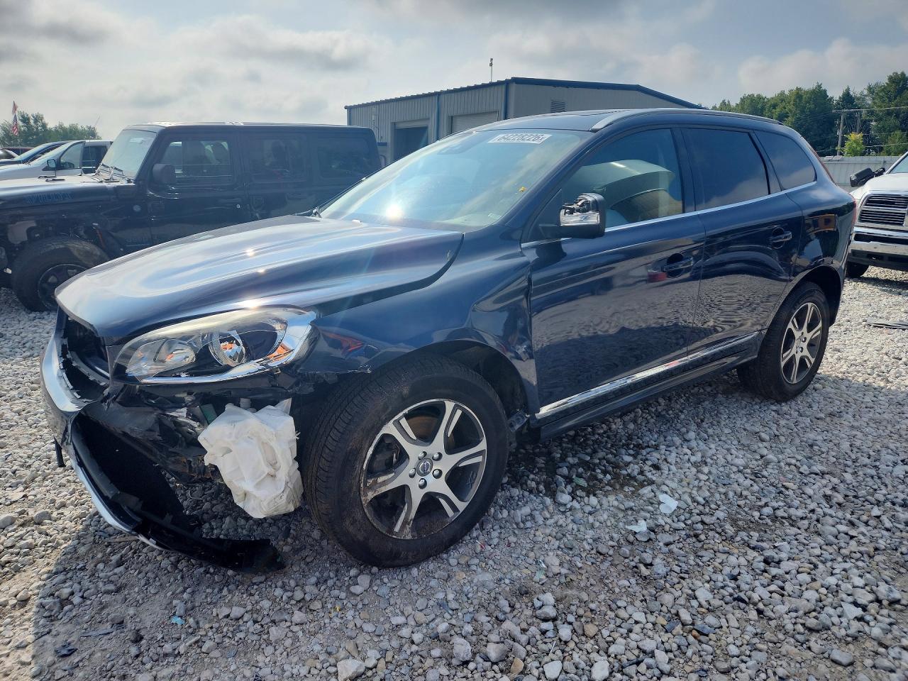 2015 Volvo Xc60 T6 Premier Blue vin: YV4902RK4F2707507
