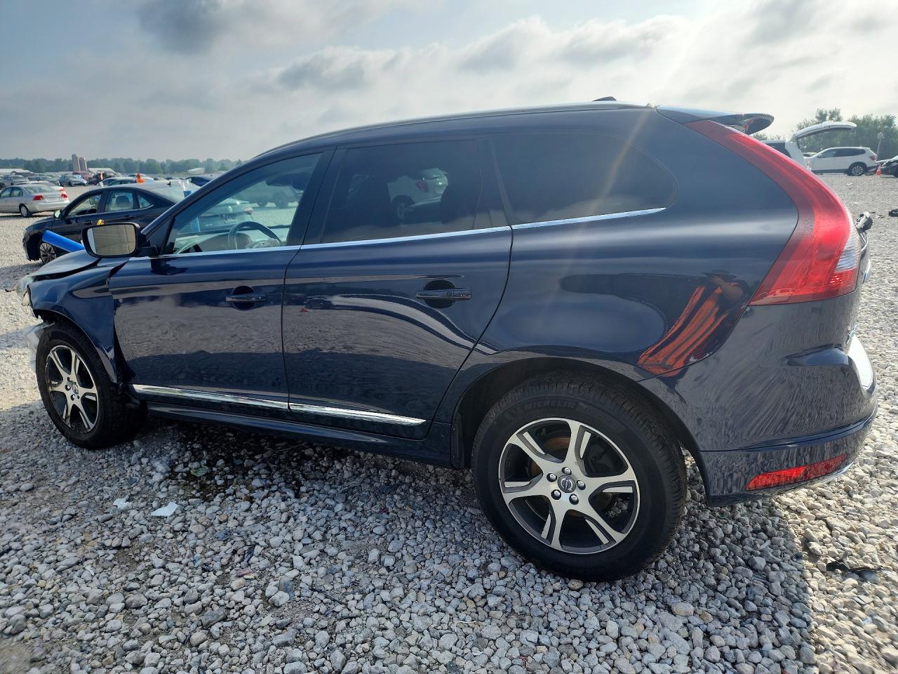 2015 Volvo Xc60 T6 Premier Blue vin: YV4902RK4F2707507