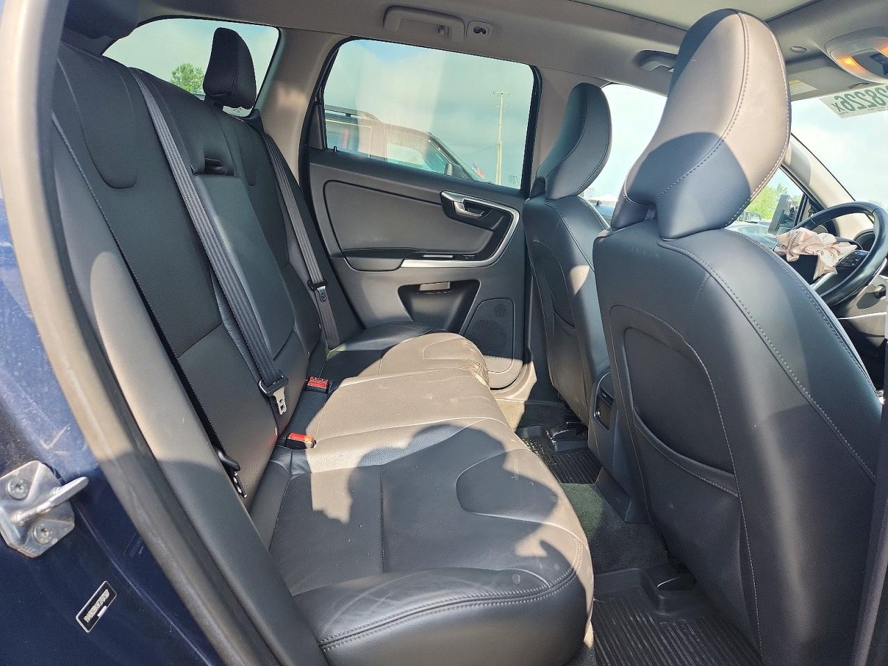 2015 Volvo Xc60 T6 Premier Blue vin: YV4902RK4F2707507