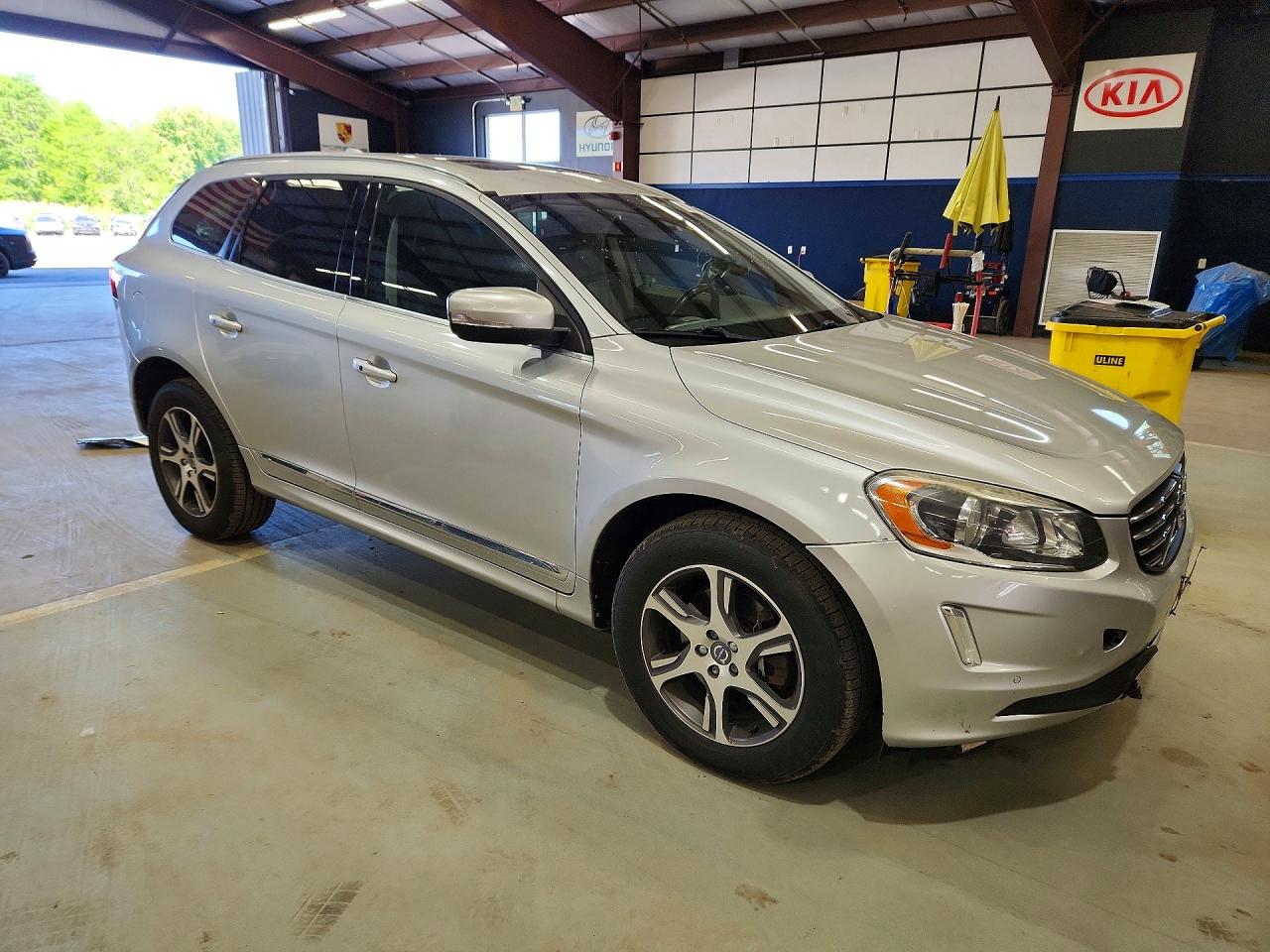 2015 Volvo Xc60 T6 Premier Silver vin: YV4902RK5F2755548