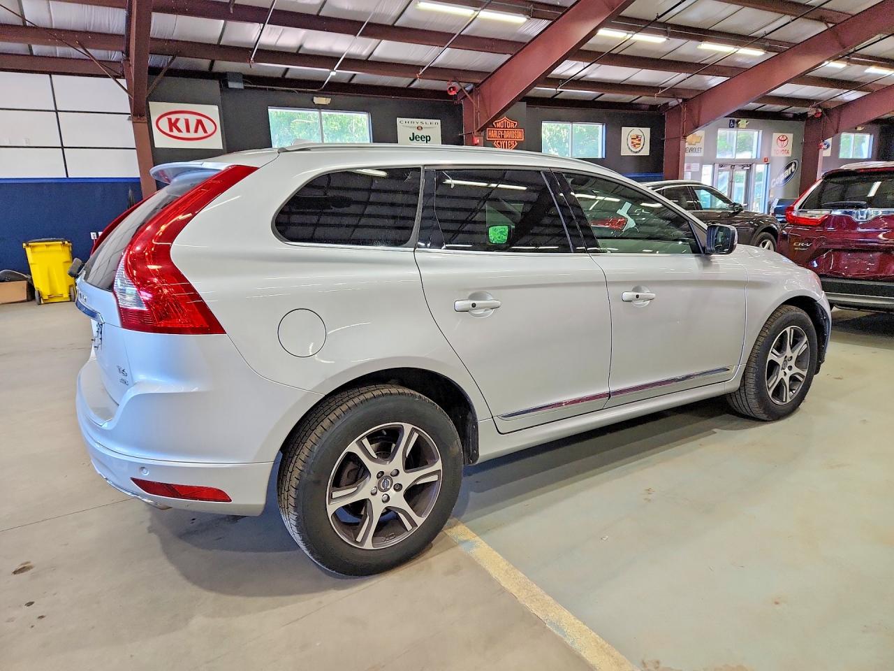 2015 Volvo Xc60 T6 Premier Silver vin: YV4902RK5F2755548