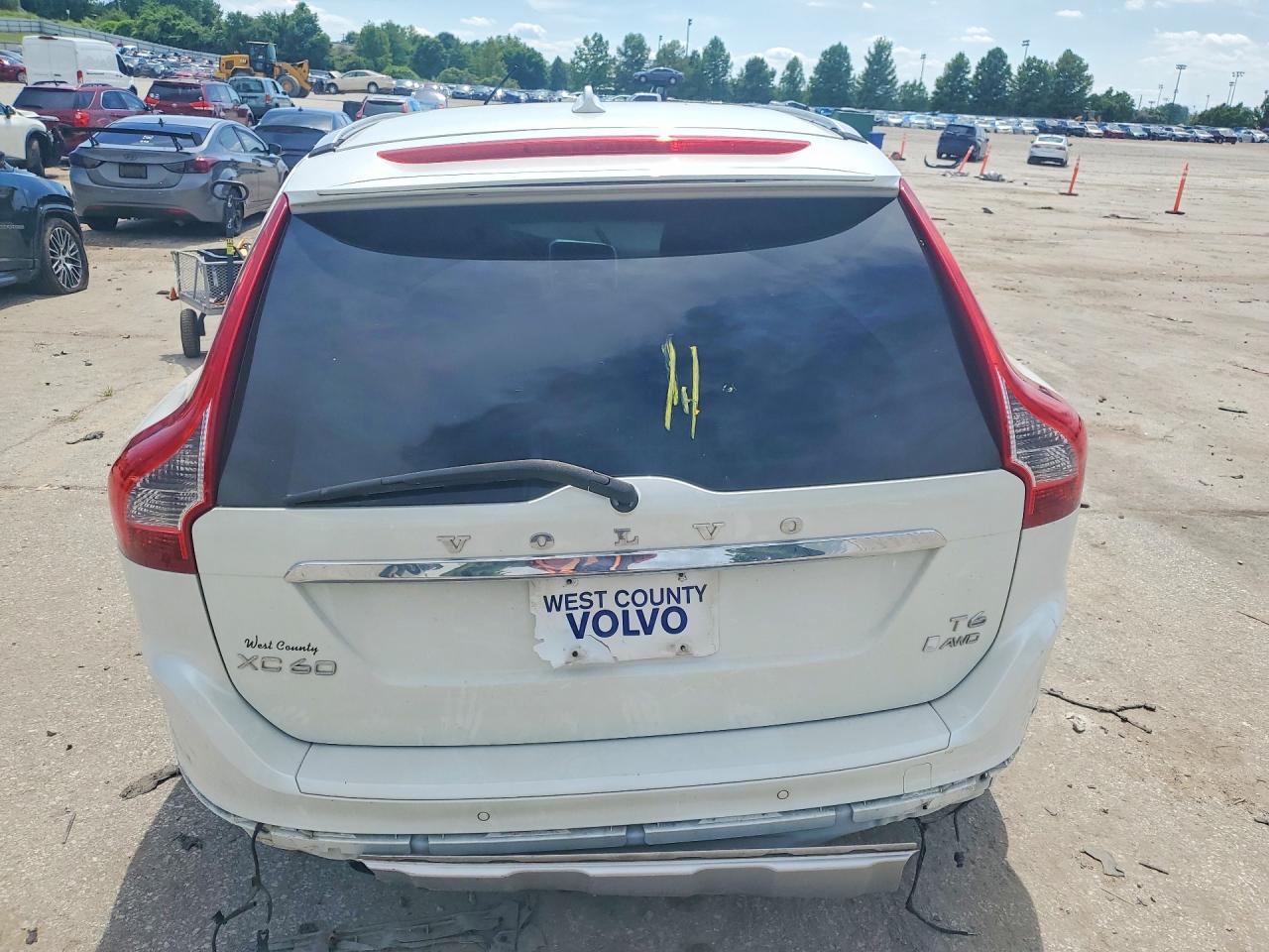 2015 Buic Volvo Xc60 White vin: YV4902RK6F2720386
