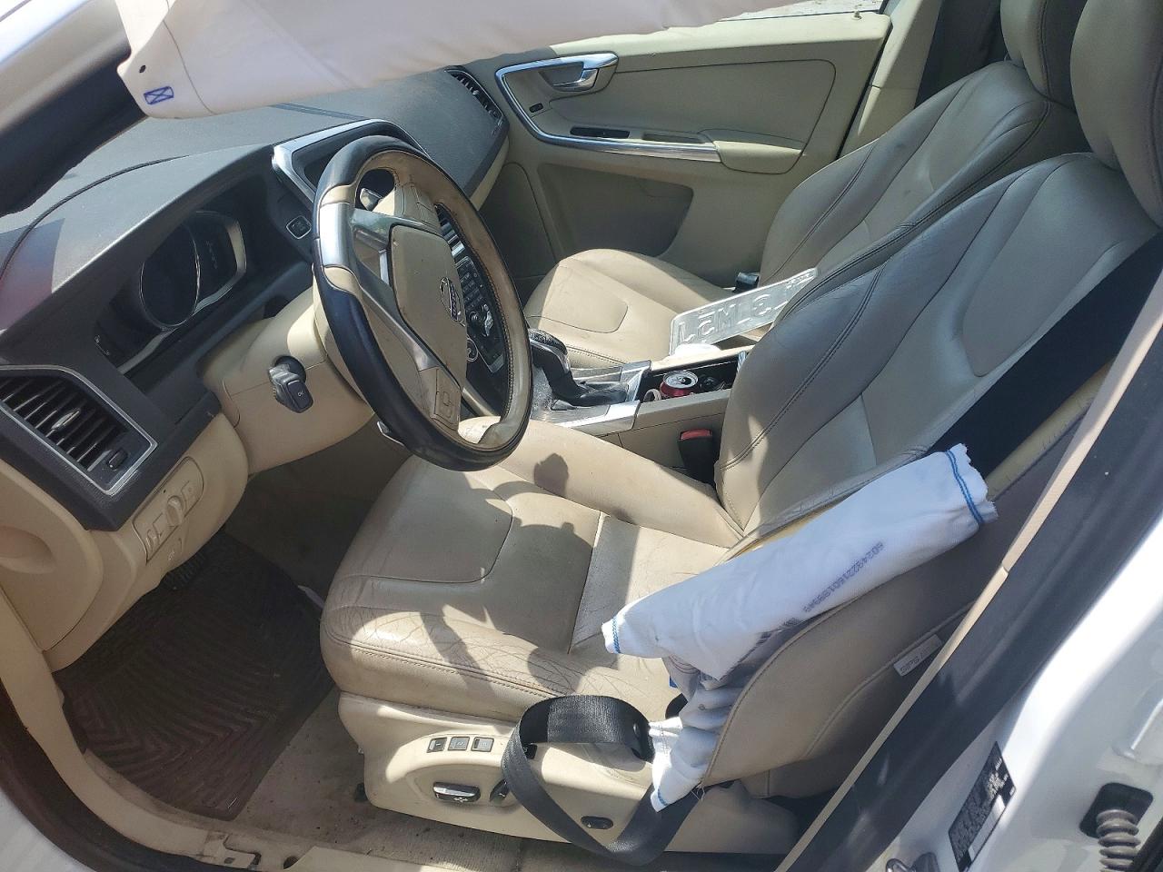 2015 Buic Volvo Xc60 White vin: YV4902RK6F2720386