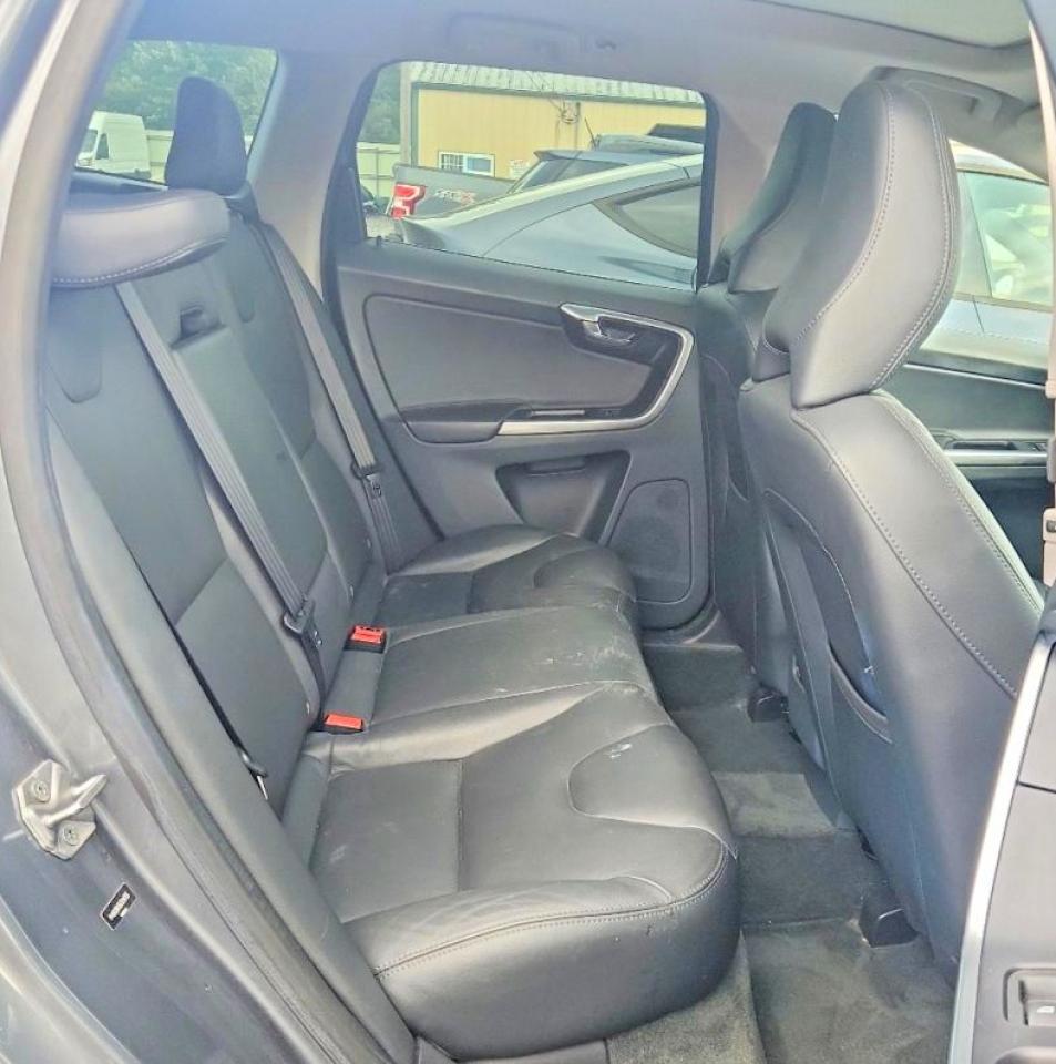 2016 Volvo Xc60 T6 Premier Gray vin: YV4902RK6G2818755