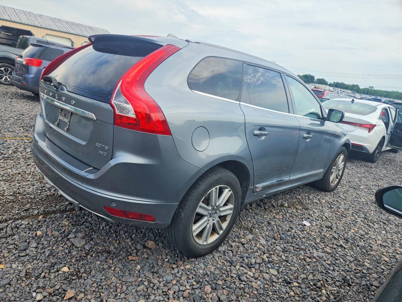 2016 Volvo Xc60 T6 Premier Gray vin: YV4902RK6G2818755
