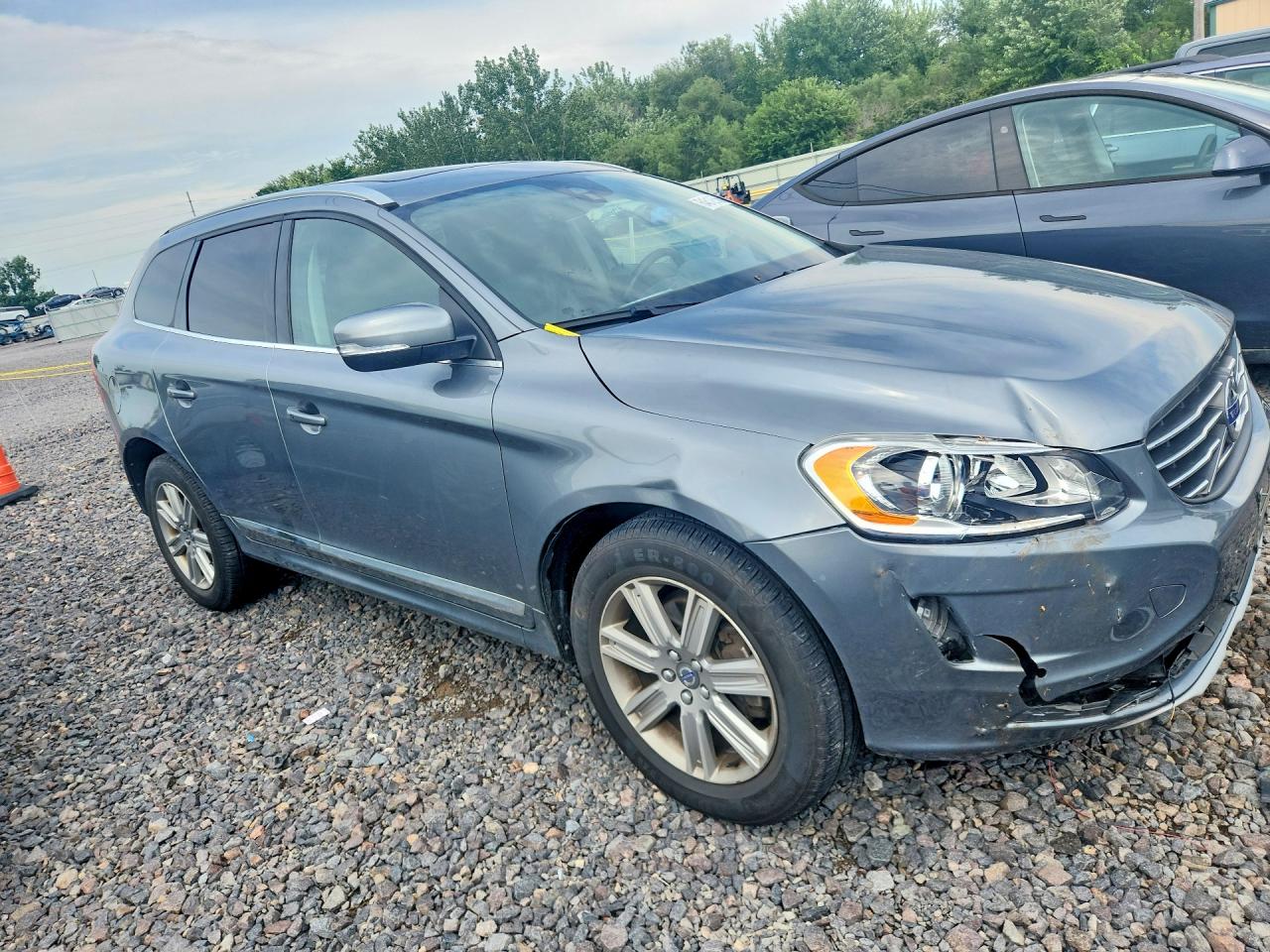 2016 Volvo Xc60 T6 Premier Gray vin: YV4902RK6G2818755