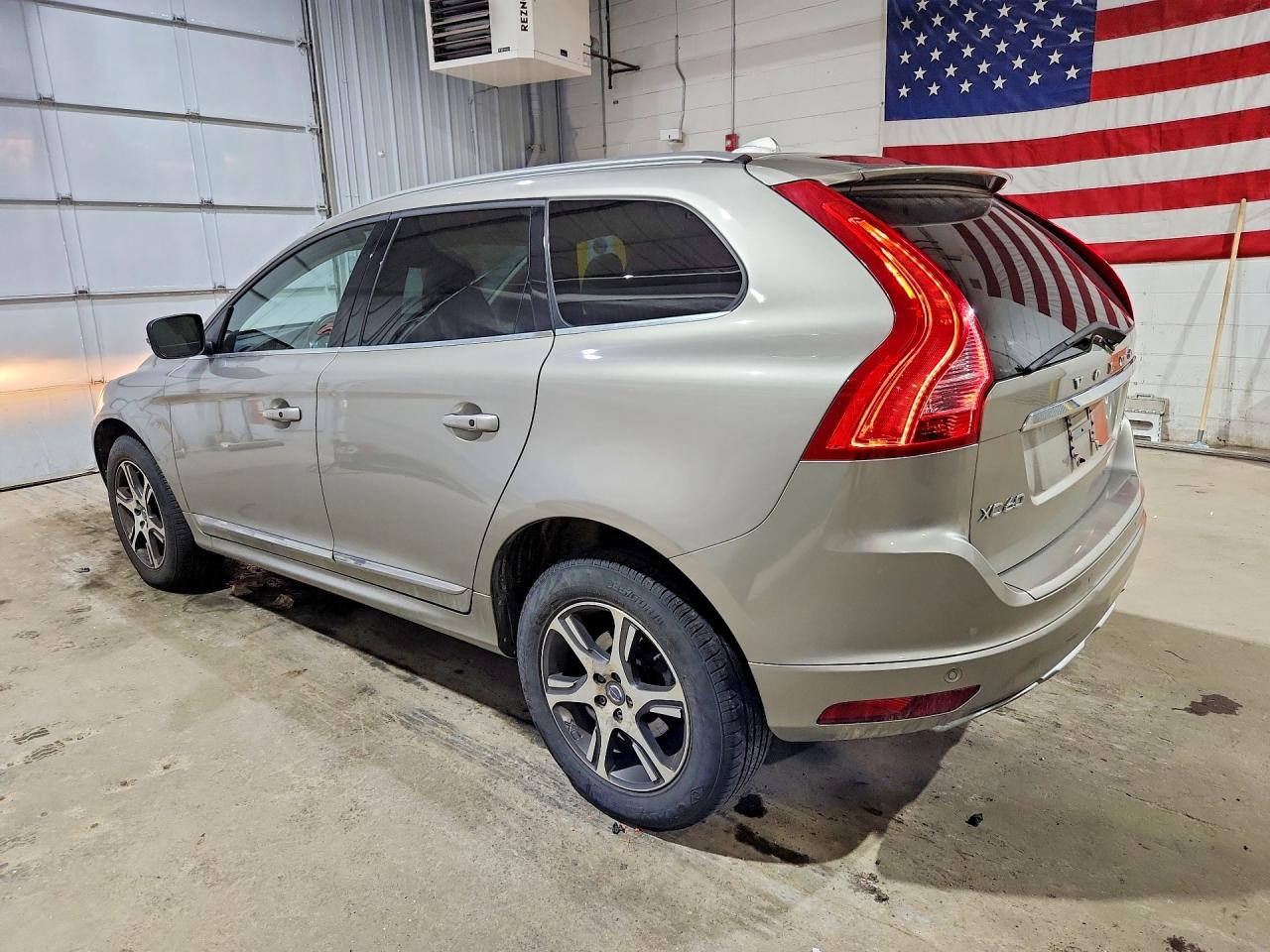 2015 Volvo Xc60 T6 Premier Tan vin: YV4902RK7F2710580