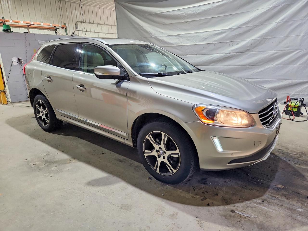 2015 Volvo Xc60 T6 Premier Tan vin: YV4902RK7F2710580