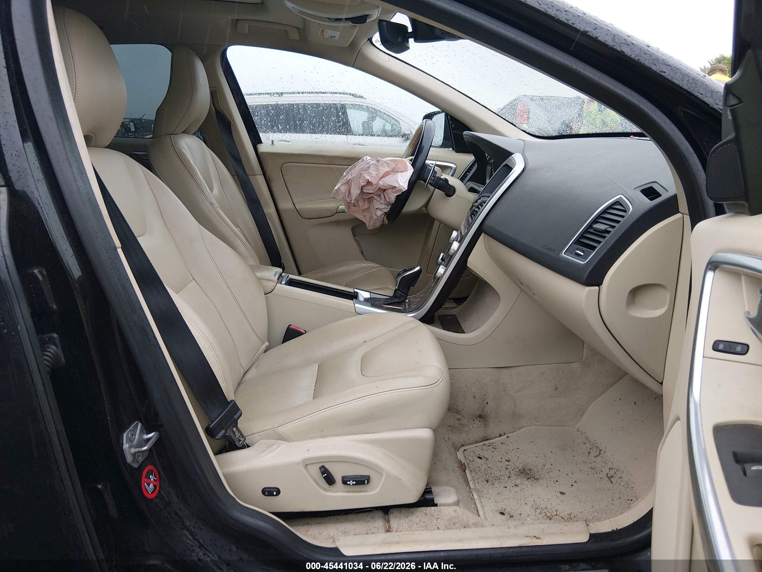 2015 Volvo Xc60 T6 Black vin: YV4902RK8F2665830