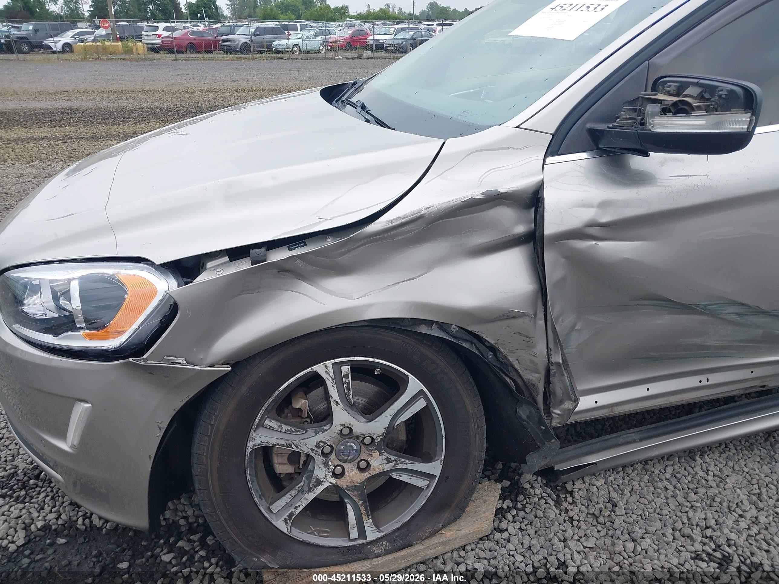 2015 Volvo Xc60 T6 Tan vin: YV4902RK9F2651662