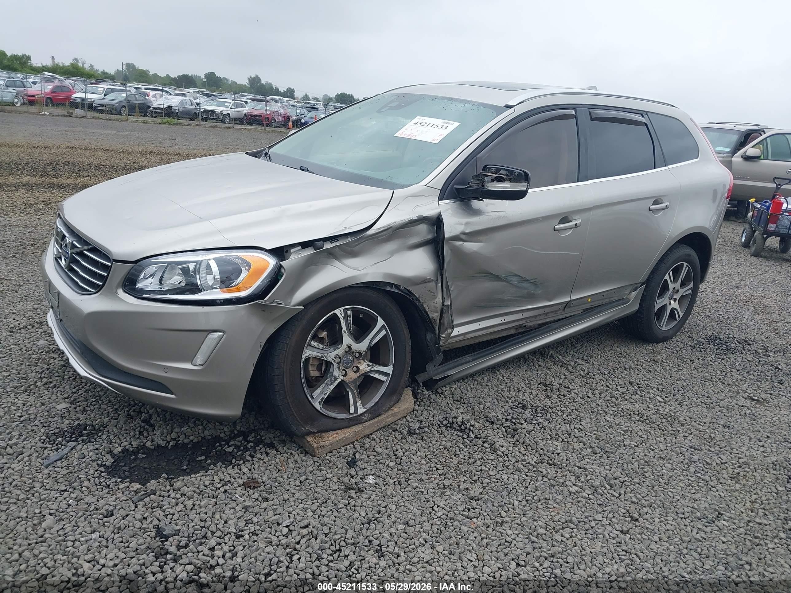 2015 Volvo Xc60 T6 Tan vin: YV4902RK9F2651662