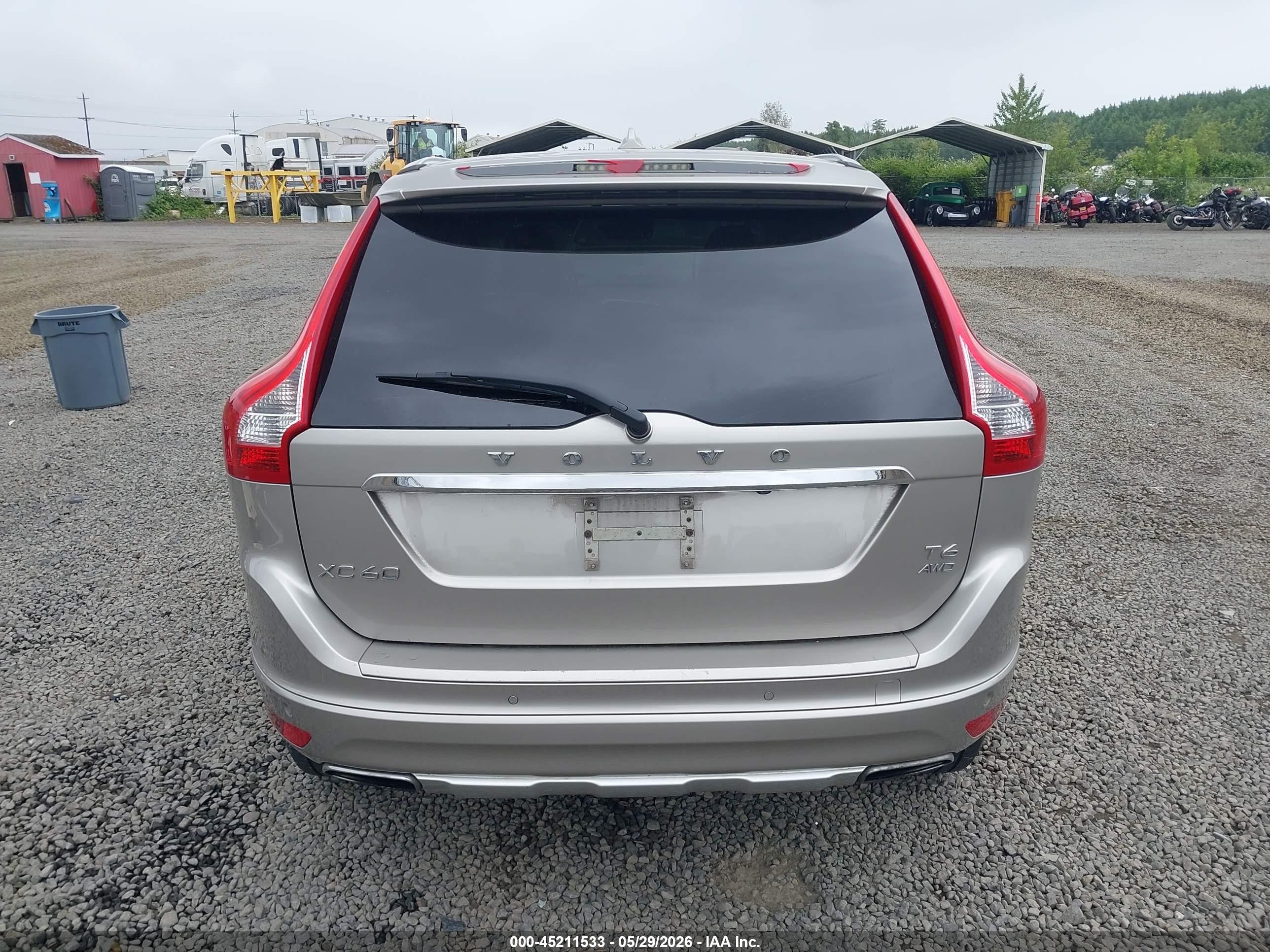 2015 Volvo Xc60 T6 Tan vin: YV4902RK9F2651662