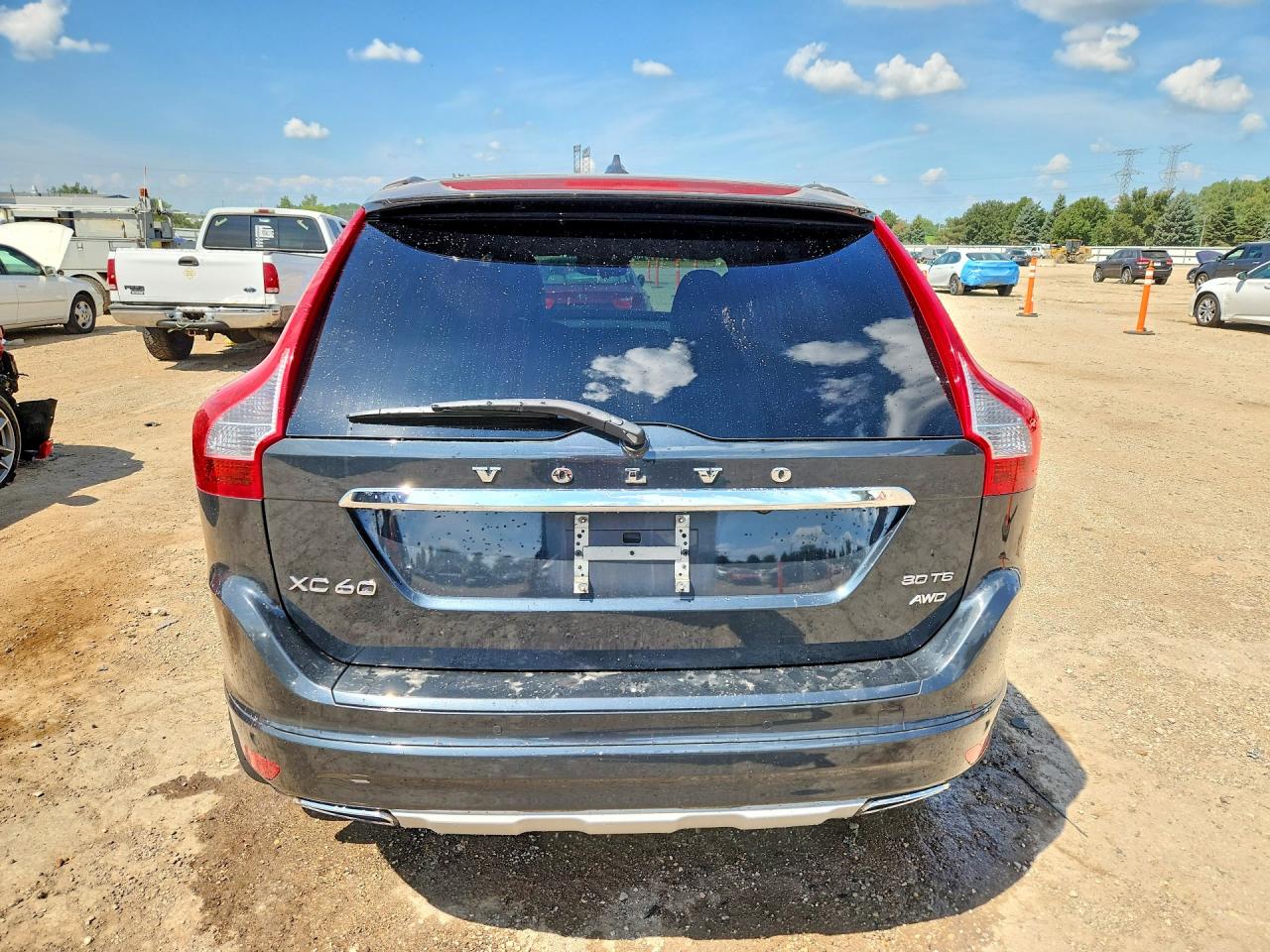2016 Volvo Xc60 T6 Platinum Gray vin: YV4902RM0G2796110