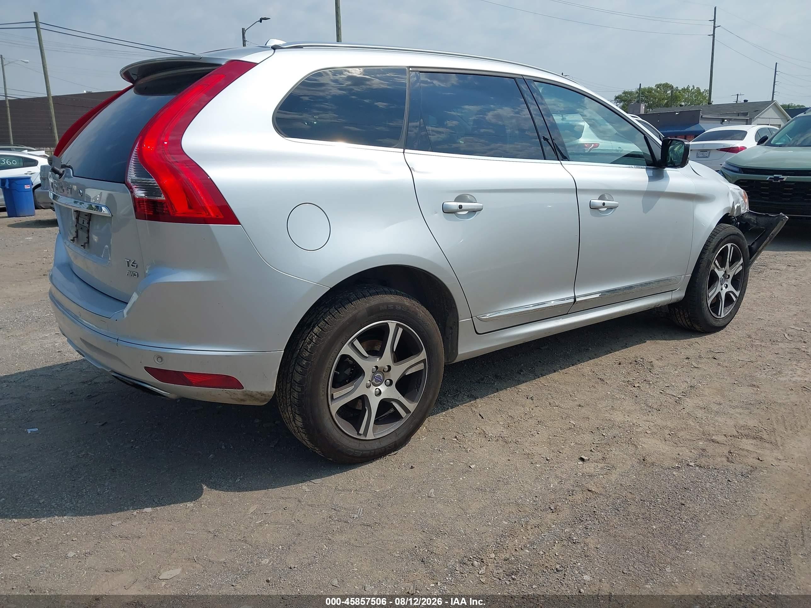 2015 Volvo Xc60 T6 Platinum Silver vin: YV4902RM3F2753184