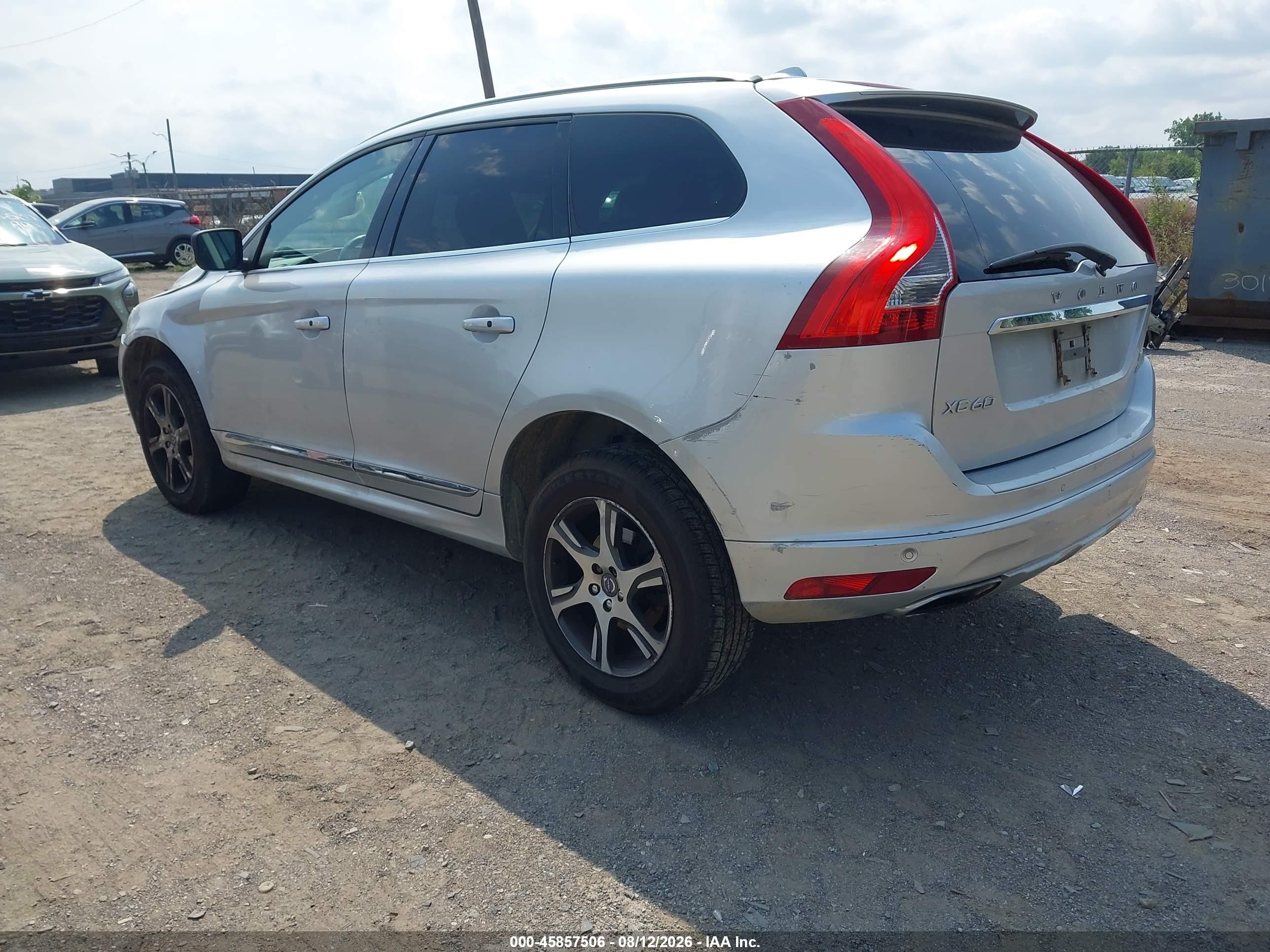 2015 Volvo Xc60 T6 Platinum Silver vin: YV4902RM3F2753184