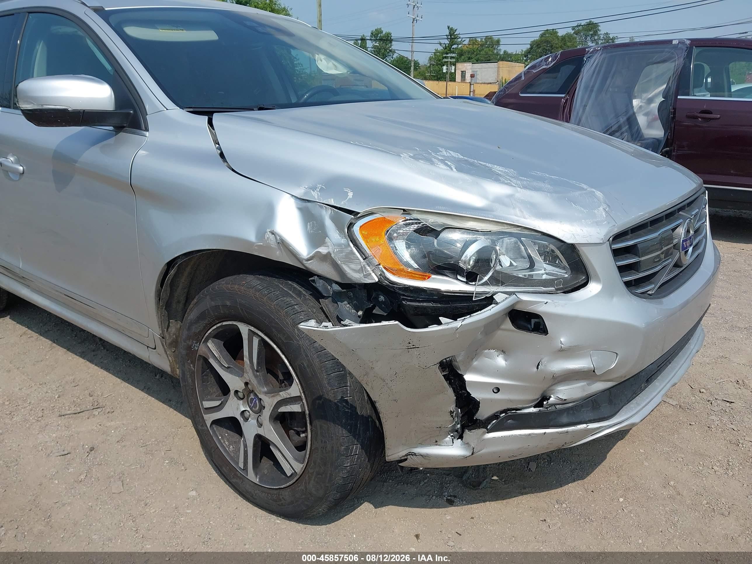 2015 Volvo Xc60 T6 Platinum Silver vin: YV4902RM3F2753184