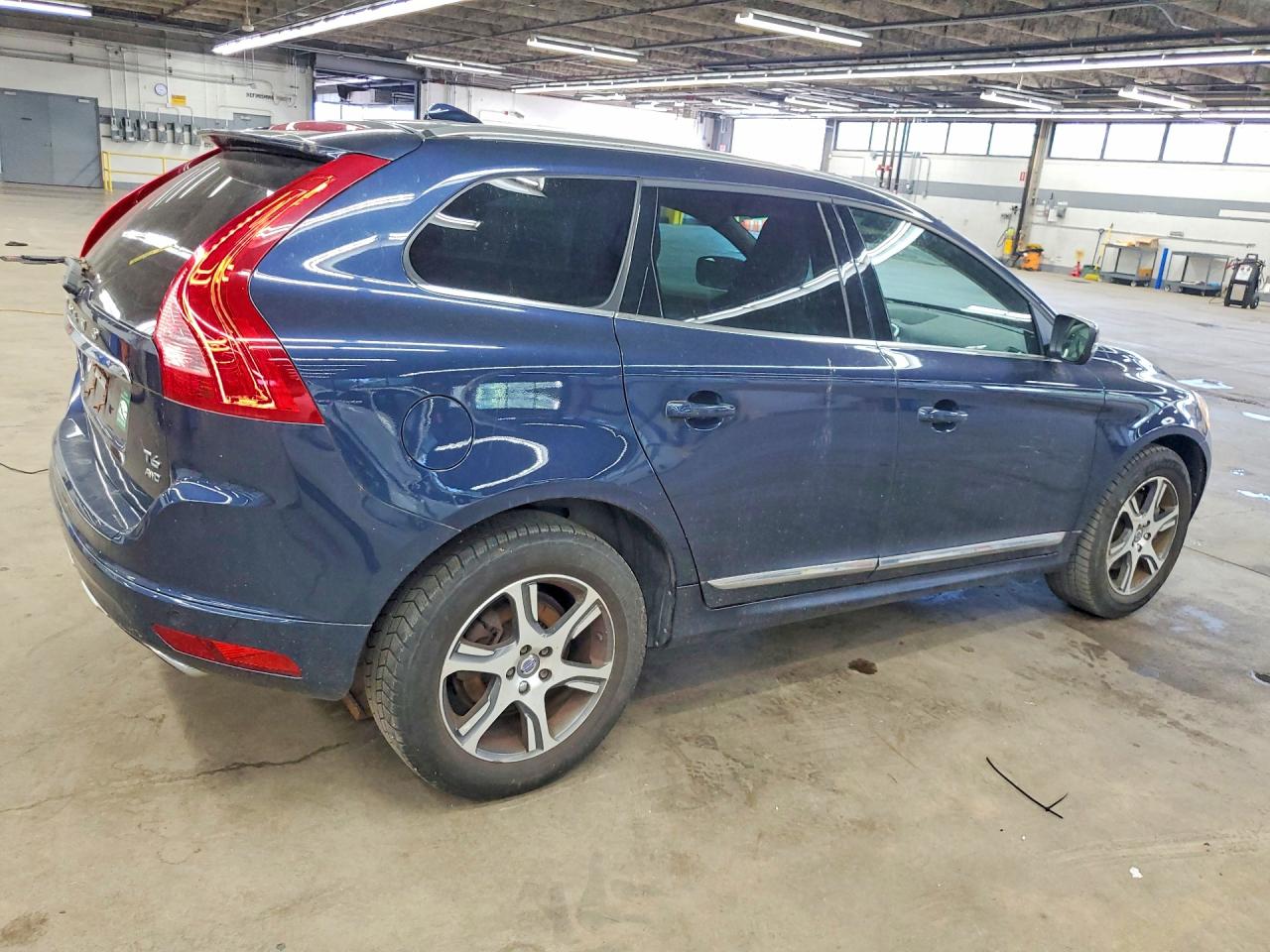 2015 Volvo Xc60 T6 Platinum Blue vin: YV4902RM7F2734914