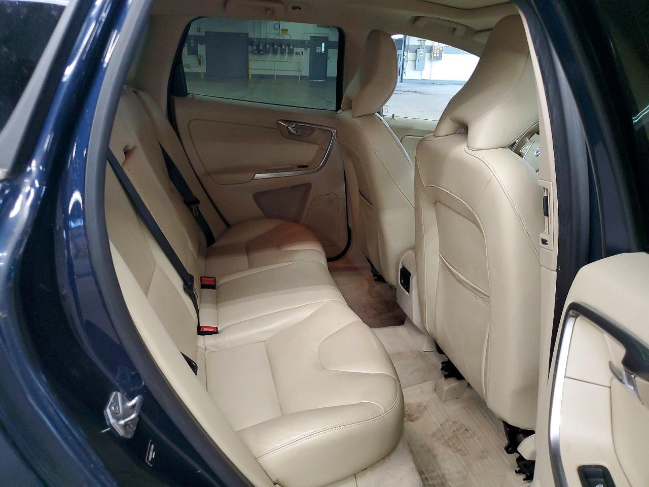 2015 Volvo Xc60 T6 Platinum Blue vin: YV4902RM7F2734914