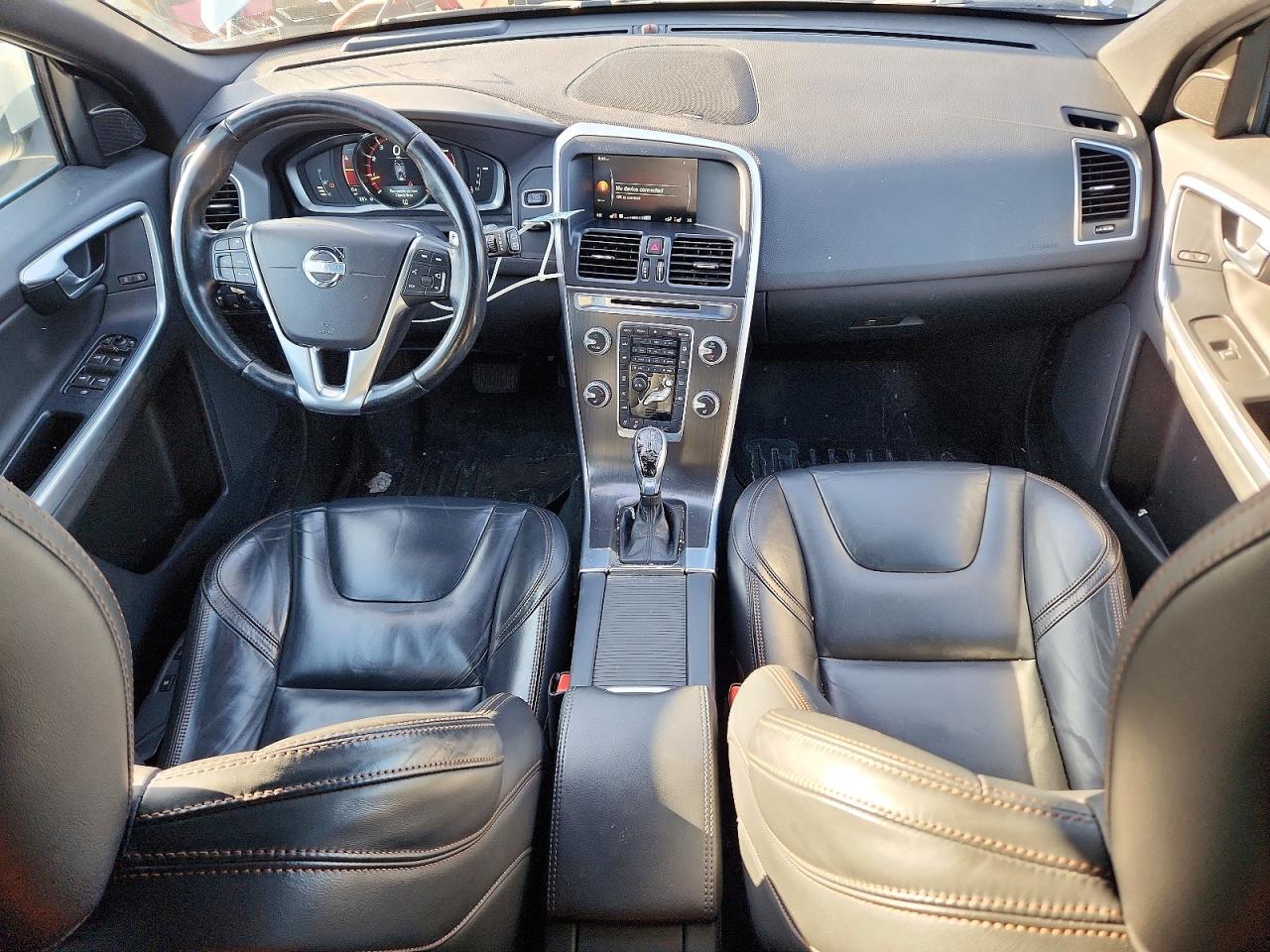2015 Volvo Xc60 T6 Platinum White vin: YV4902RMXF2675650