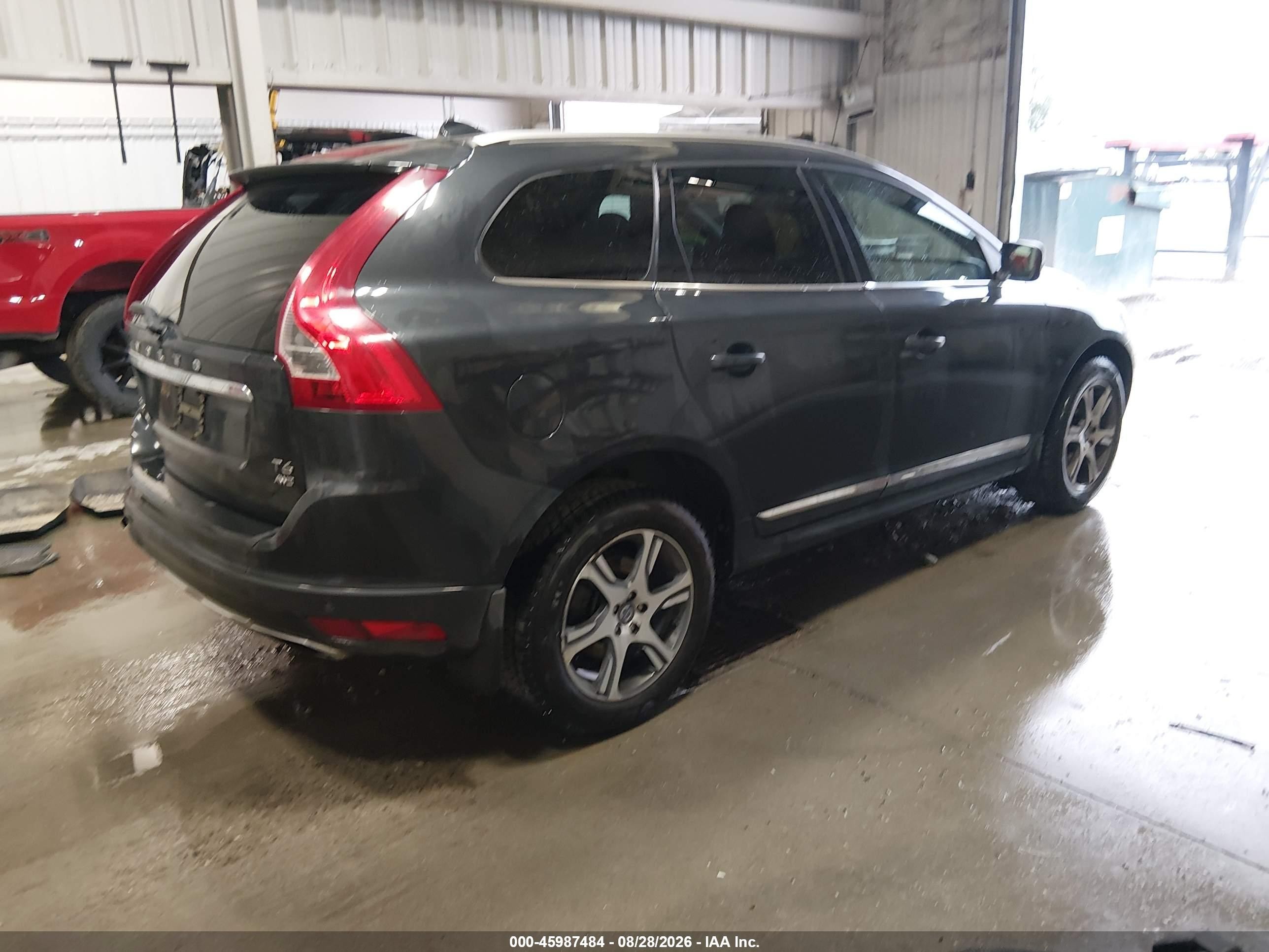2015 Volvo Xc60 T6 Platinum Gray vin: YV4902RMXF2678998