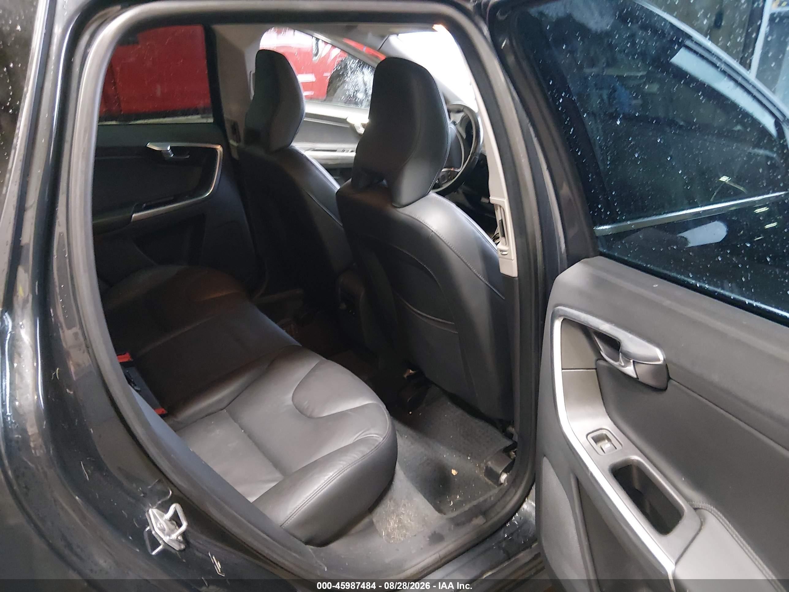2015 Volvo Xc60 T6 Platinum Gray vin: YV4902RMXF2678998