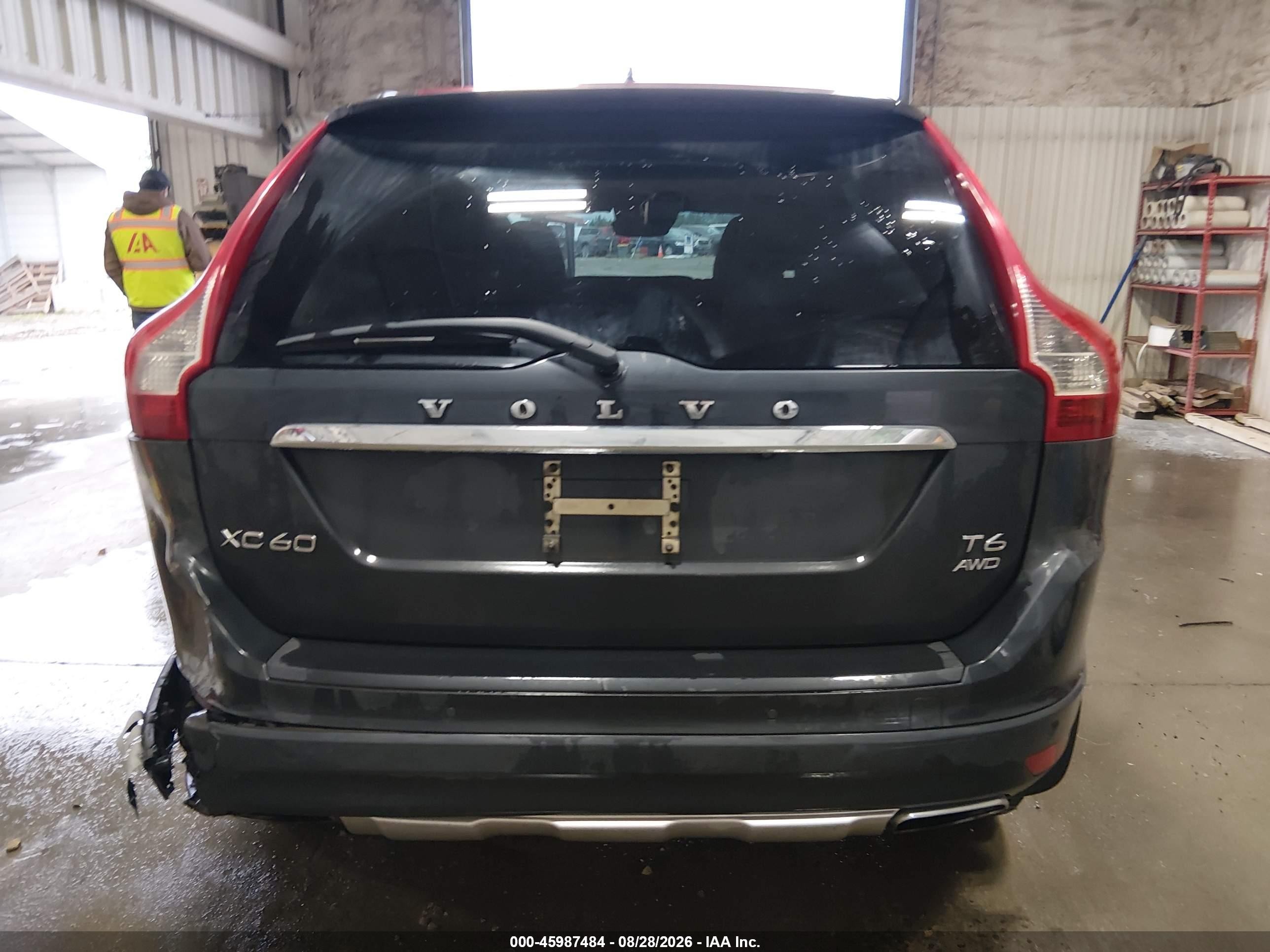 2015 Volvo Xc60 T6 Platinum Gray vin: YV4902RMXF2678998