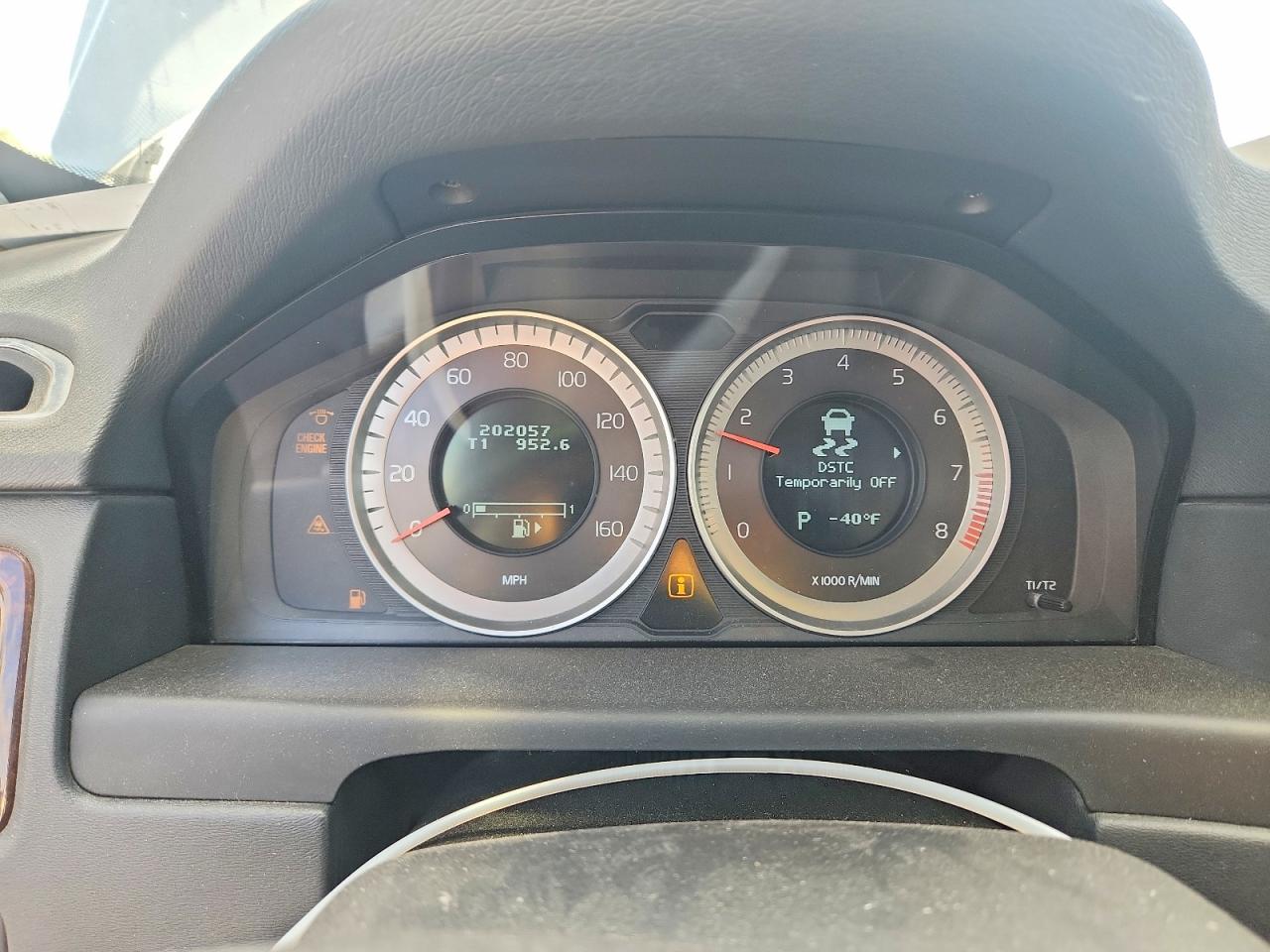 2013 Volvo Xc70 3.2 Серебряный vin: YV4940BL5D1158835