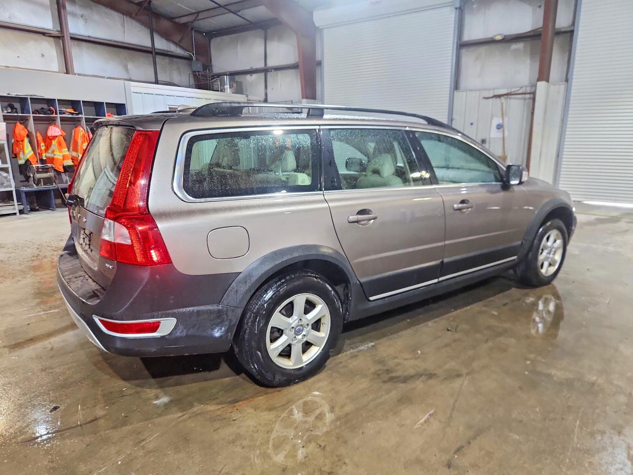 2011 Volvo Xc70 3.2 Gray vin: YV4940BZ2B1099728