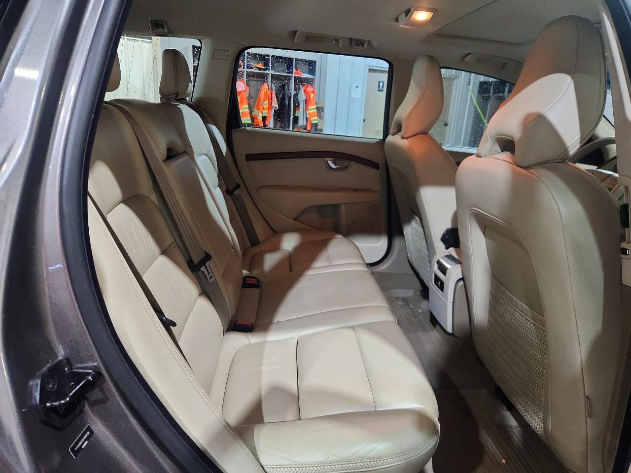 2011 Volvo Xc70 3.2 Gray vin: YV4940BZ2B1099728