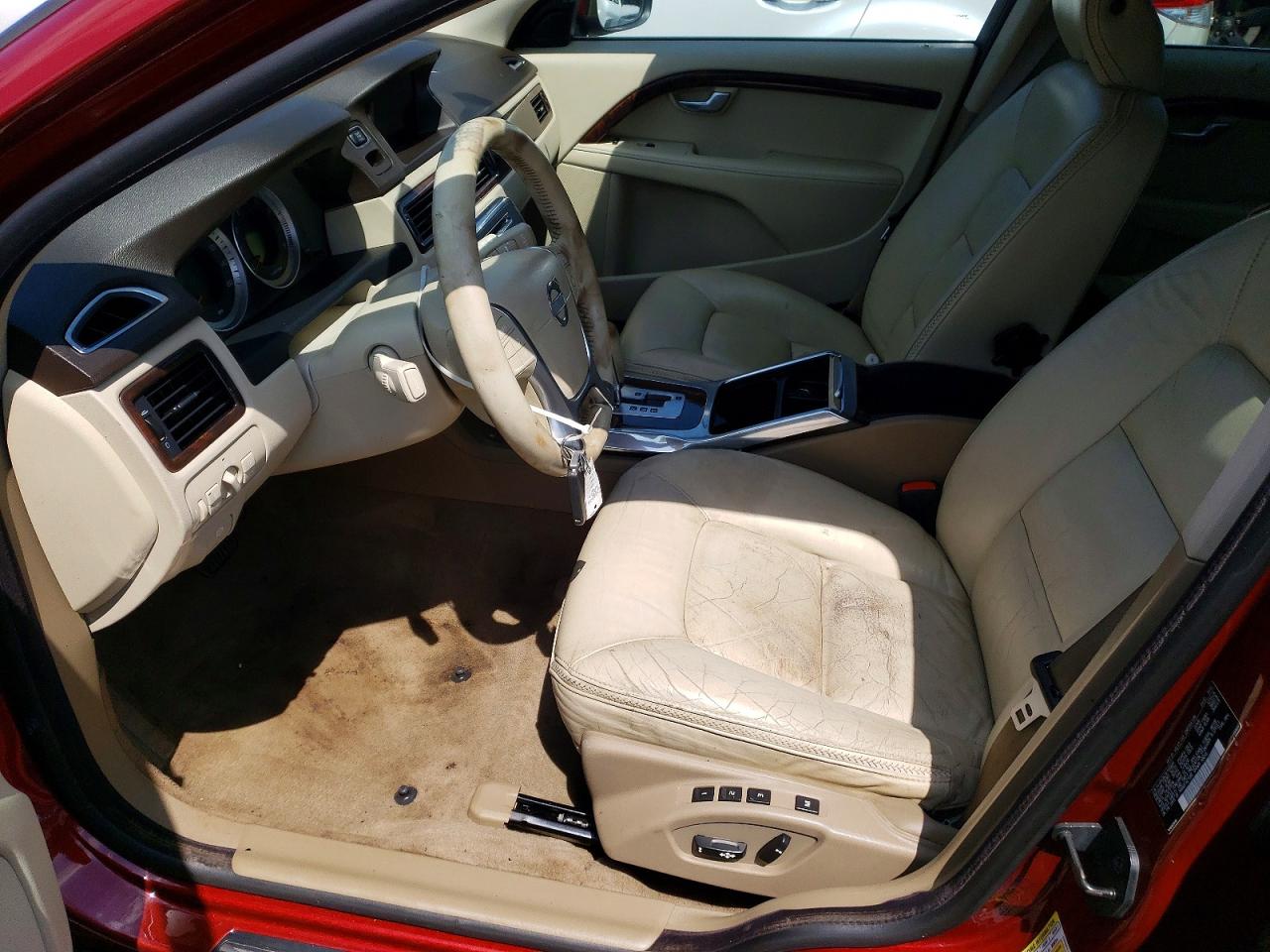 2012 Volvo Xc70 3.2 Red vin: YV4940BZ3C1130681
