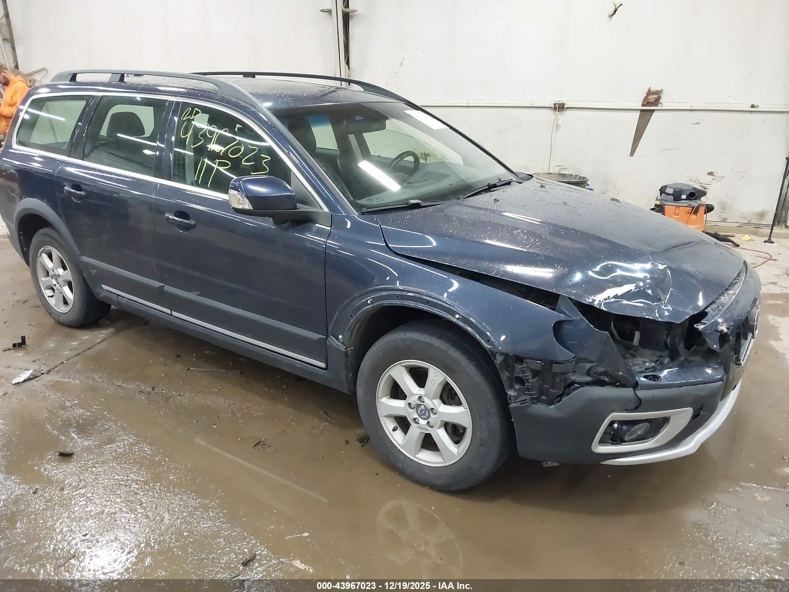 2011 Volvo Xc70 3.2 Blue vin: YV4940BZ4B1095017