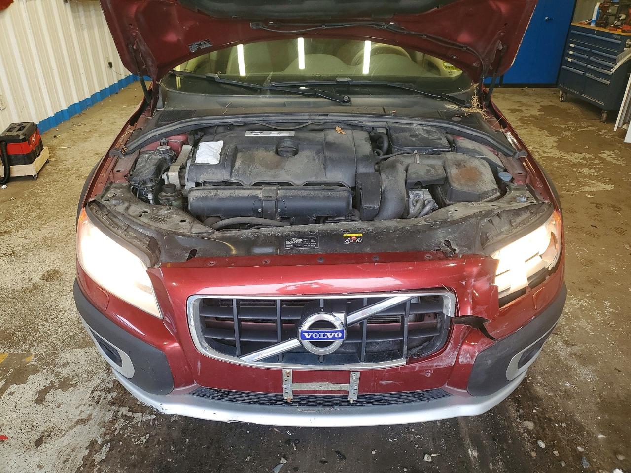 2012 Volvo Xc70 3.2 Red vin: YV4940BZ4C1118295
