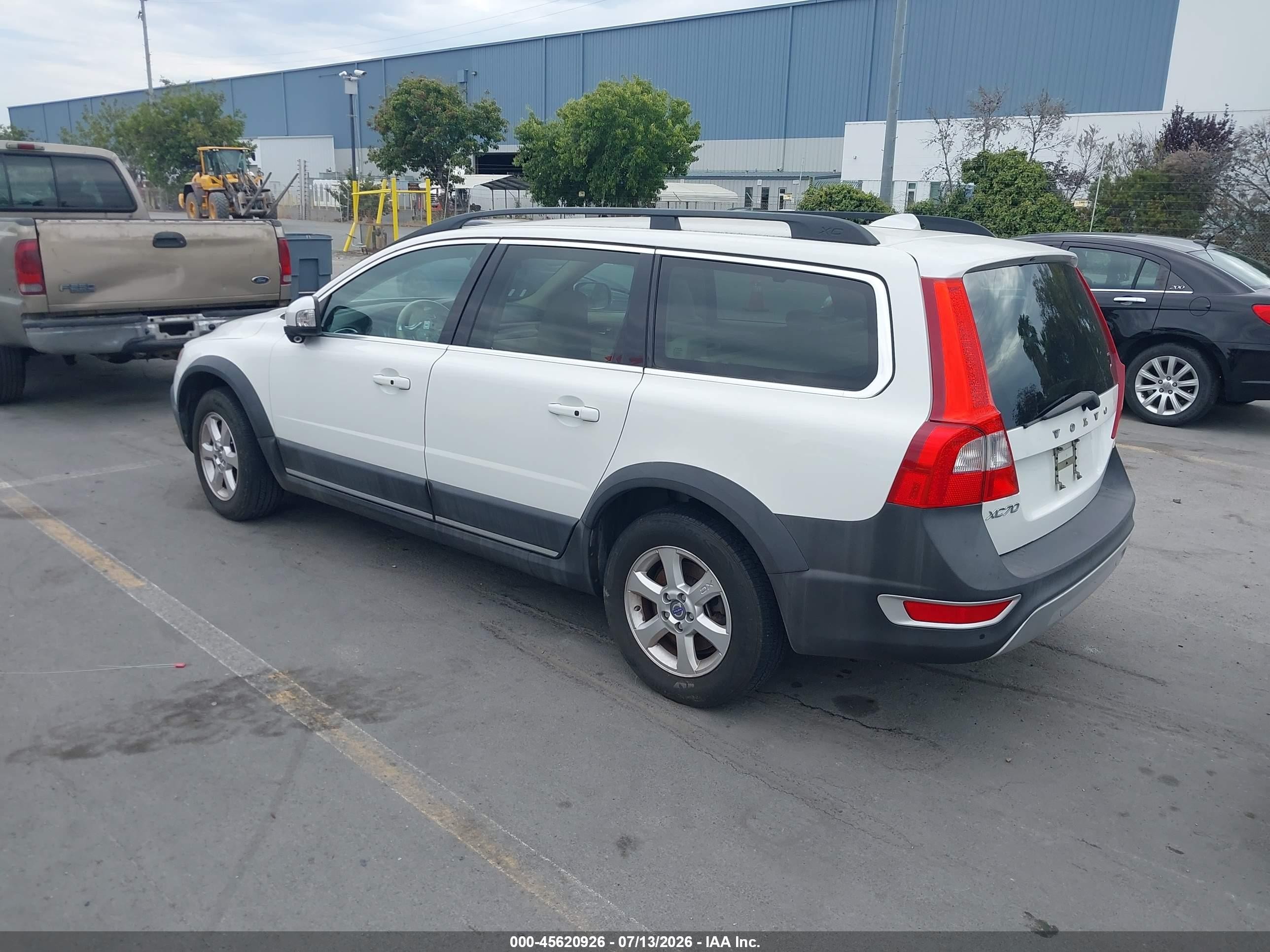 2013 Volvo Xc70 3.2l Platinum White vin: YV4940BZ4D1155185