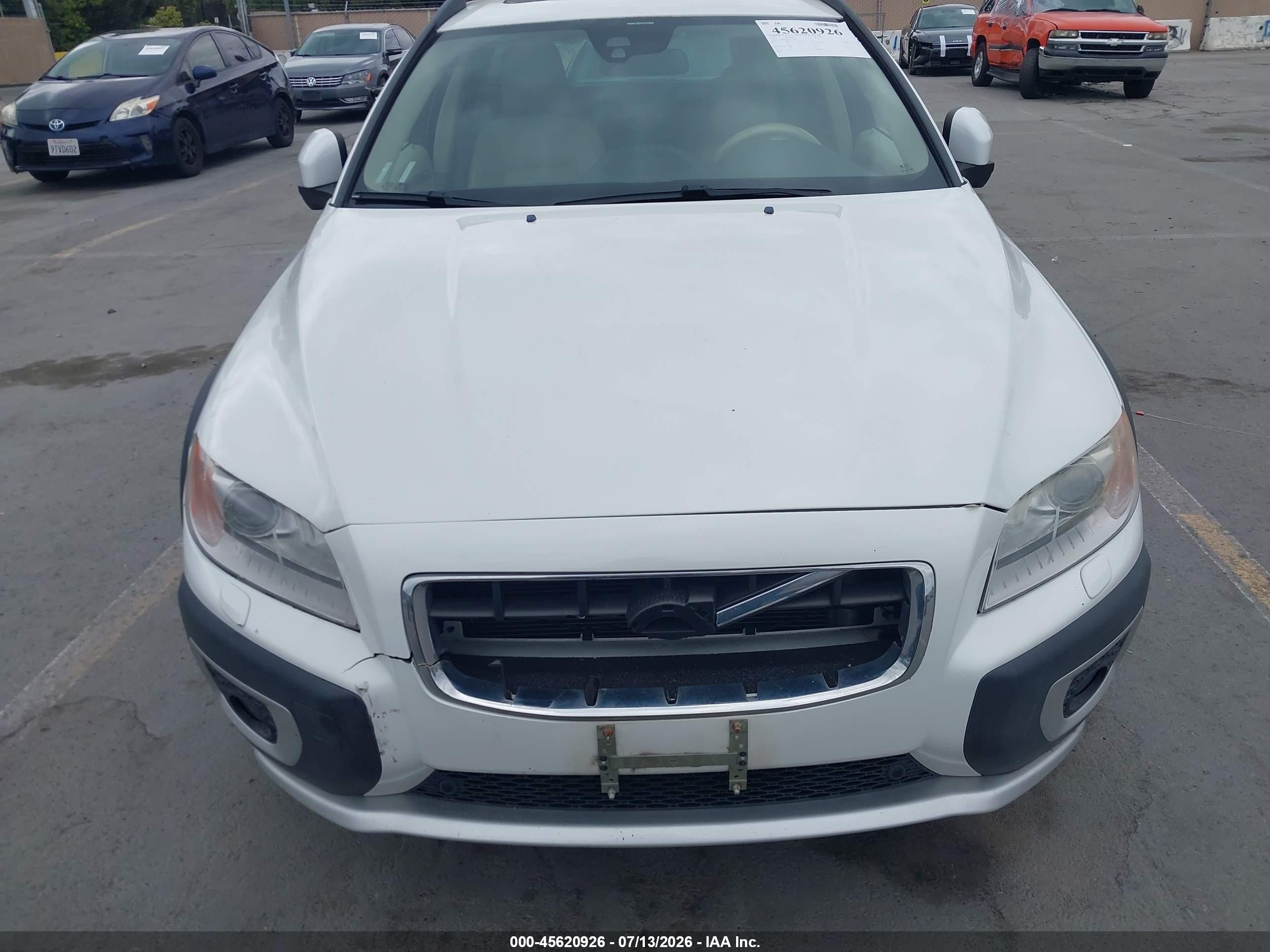 2013 Volvo Xc70 3.2l Platinum White vin: YV4940BZ4D1155185